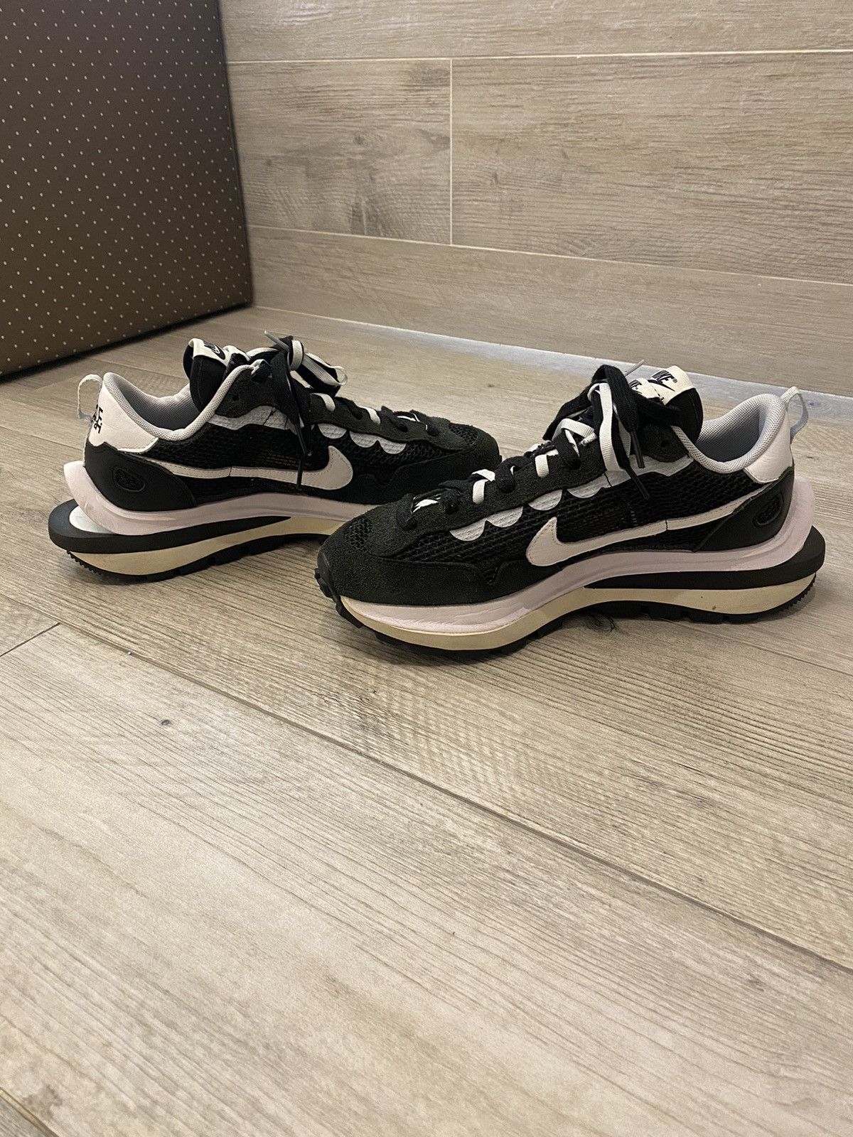 Nike × Sacai Nike Sacai VaporWaffle Size US 10.5 / EU 43-44 - 2 Thumbnail