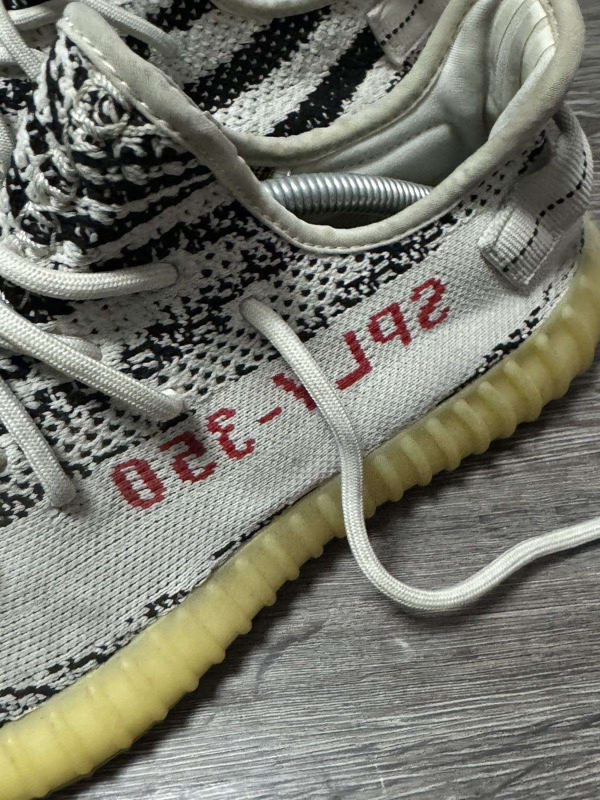 Other Adidas Yeezy boost 350v2 Zebra Size US 9 / EU 42 - 4 Thumbnail