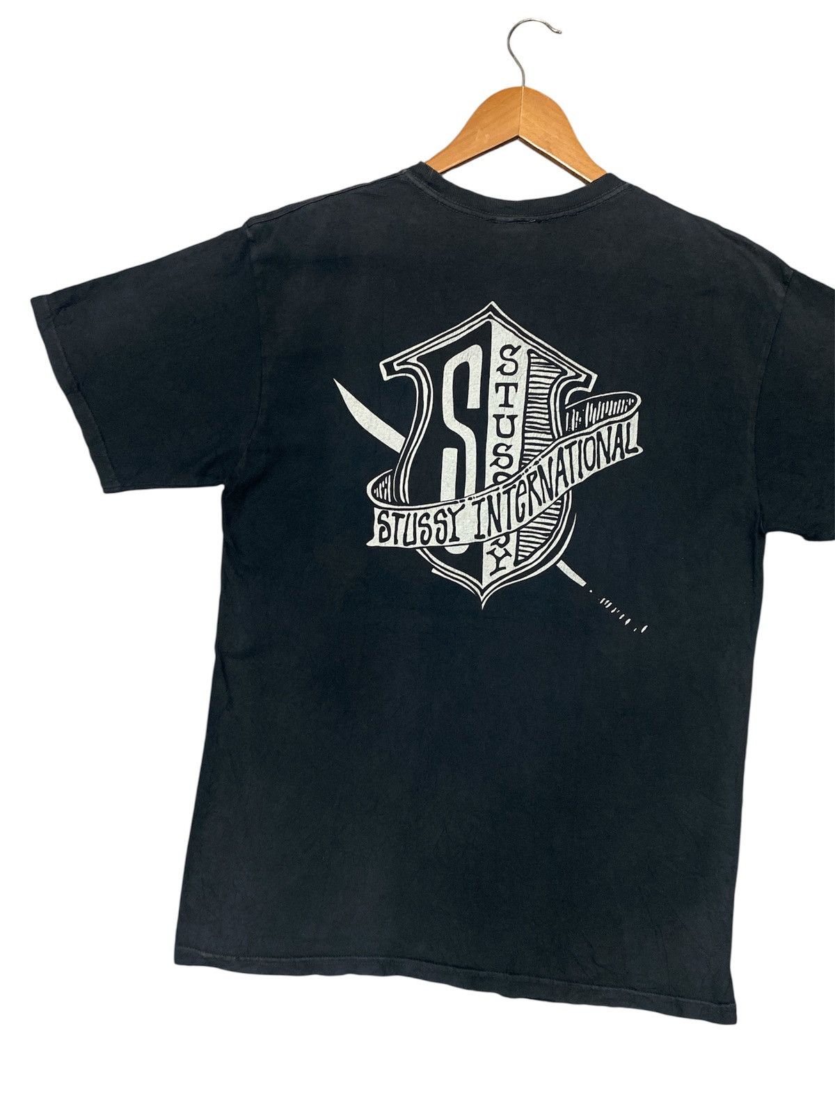 Stussy 💸BINDING OFFER💸STUSSY COAT OF ARMS PIGMENT DYED TSHIRT TEE💥 Size US M / EU 48-50 / 2 - 3 Thumbnail