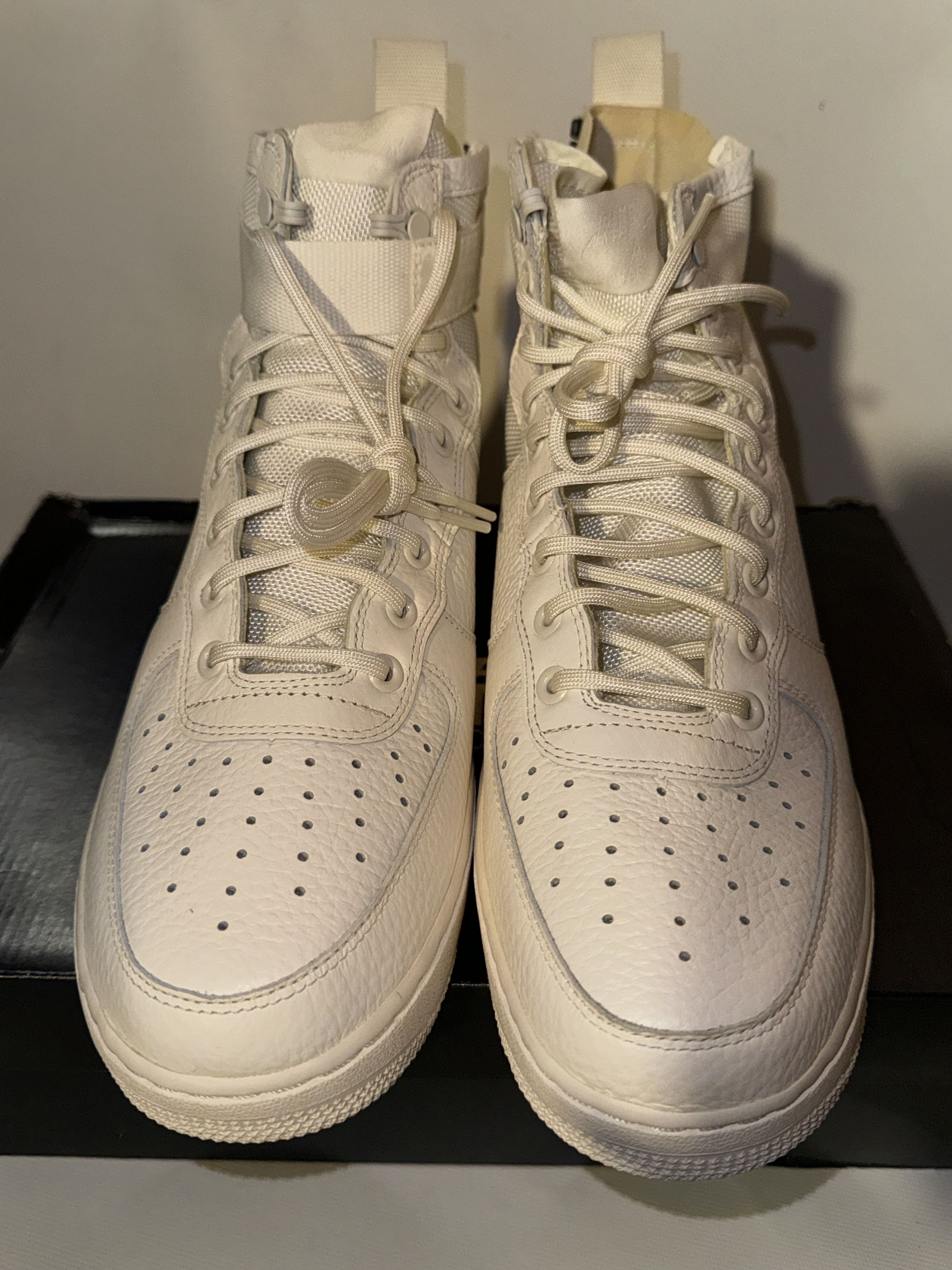Nike Nike SF Air Force 1 "Triple Ivory" (Rare) Size US 10 / EU 43 - 5 Thumbnail