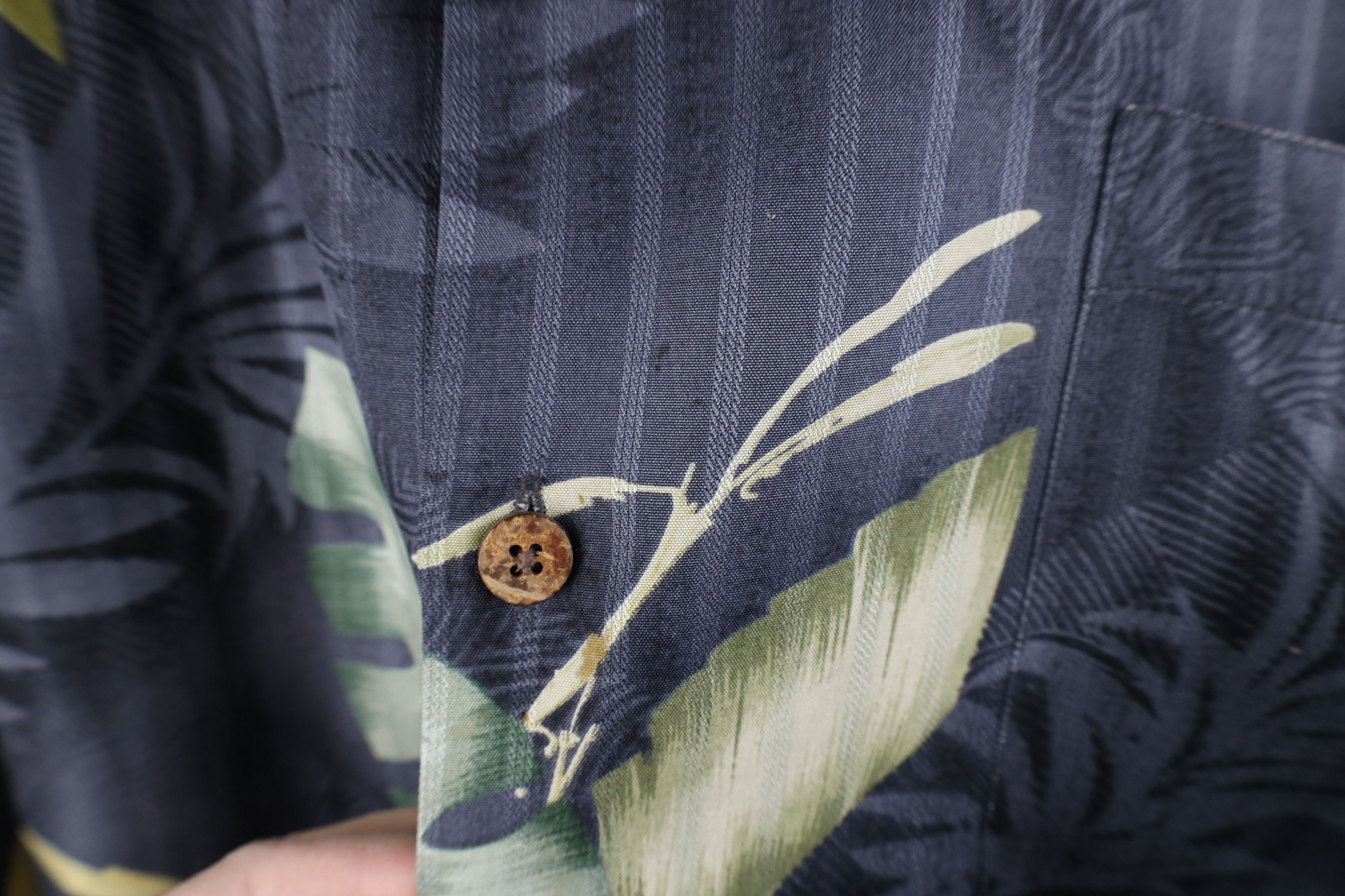 Tommy Bahama × Vintage Vintage 90s Tommy Bahama Looped Collar Hawaiian Button Shirt Size US XXL / EU 58 / 5 - 4 Thumbnail