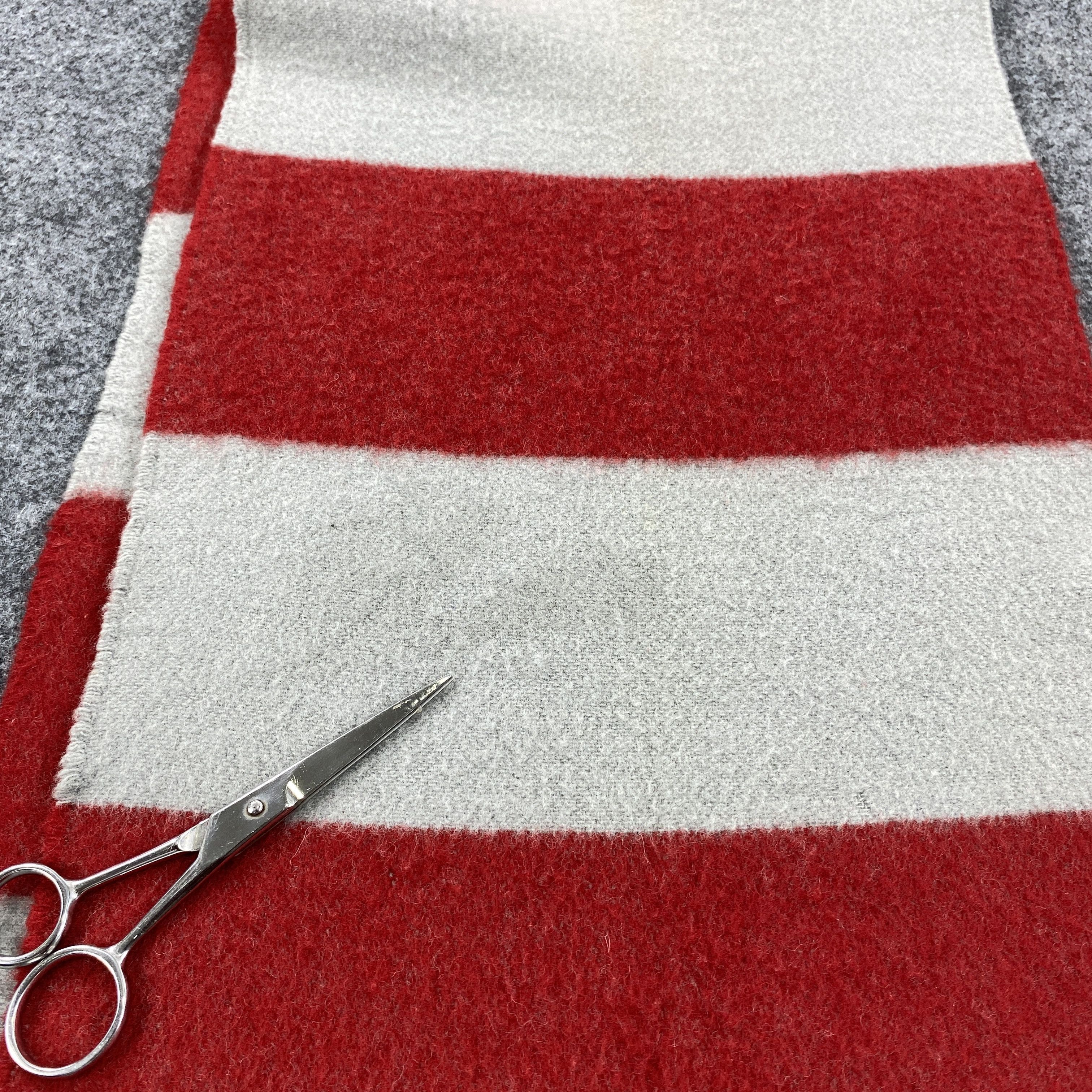 Vintage Glen Prince Scarf # Muffler # Neckwear # D689 Size ONE SIZE - 10 Thumbnail