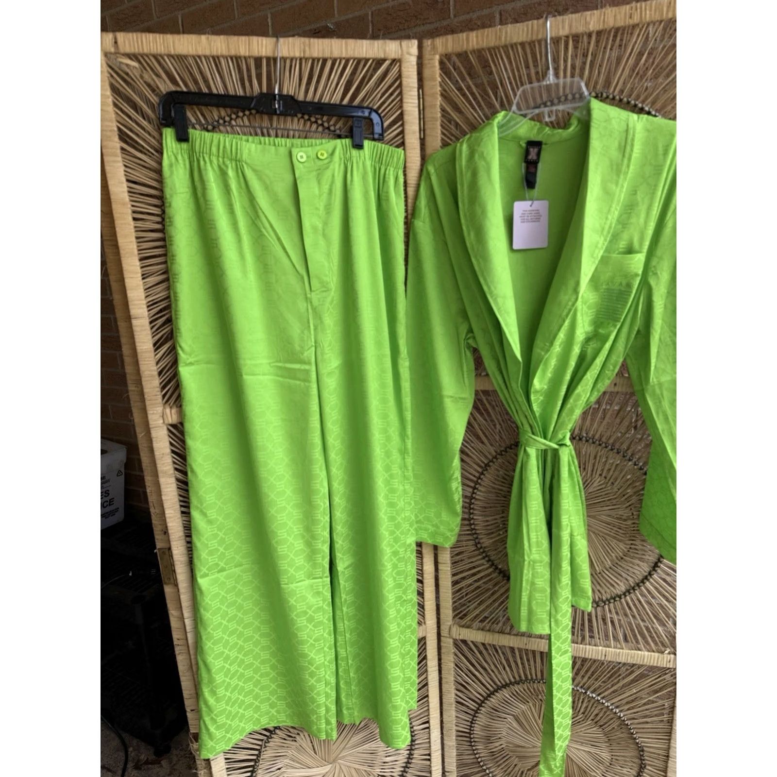 Vintage Savage Smoking Jacket and Satin Pants Kelly Green Jacquard Monogram M Men Lounge Set Size US 31 - 2 Thumbnail