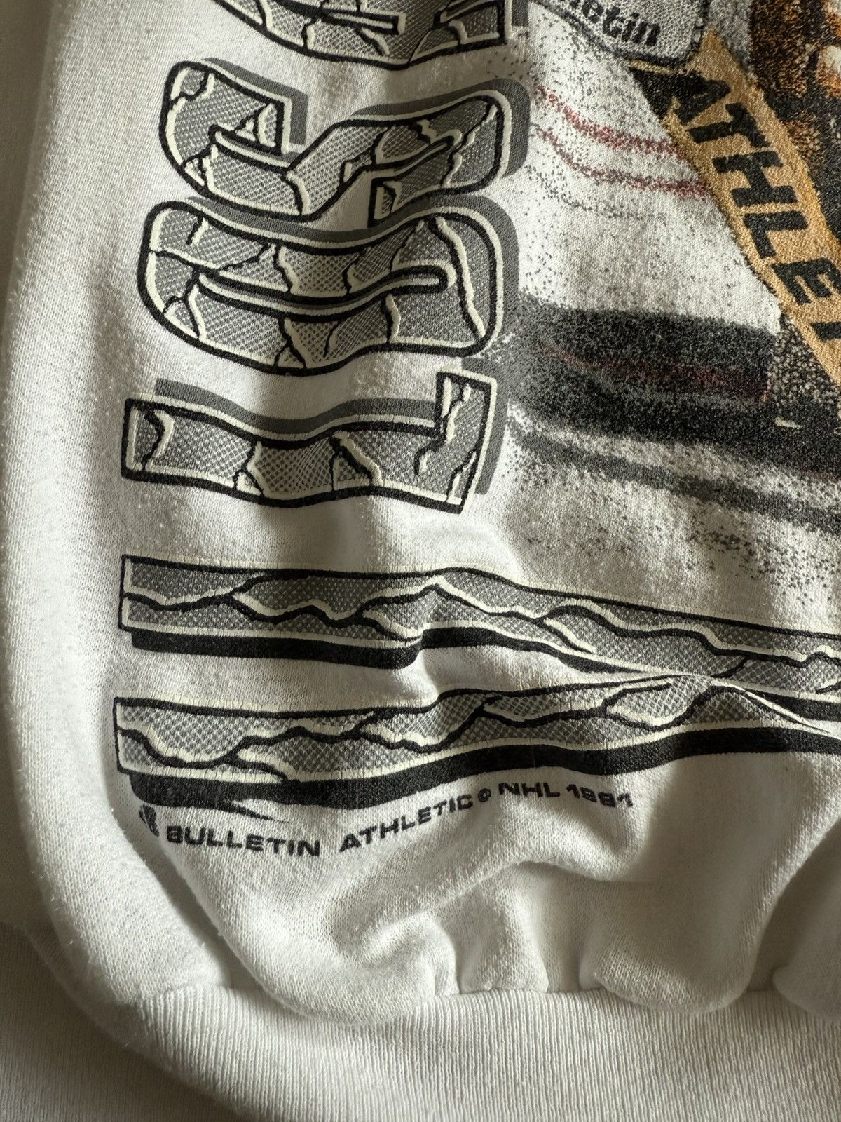 Vintage Vintage Los Angeles Kings Bulletin Sweater Size XL Size US XL / EU 56 / 4 - 2 Thumbnail