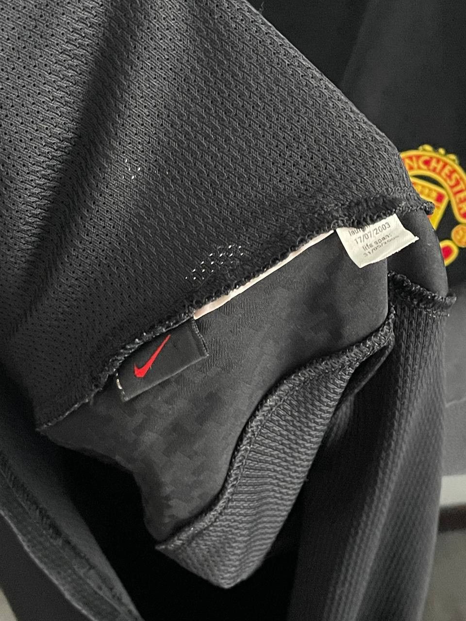 Nike Nike Manchester United Vintage 2003-05 Away Football Jersey Size US M / EU 48-50 / 2 - 6 Thumbnail