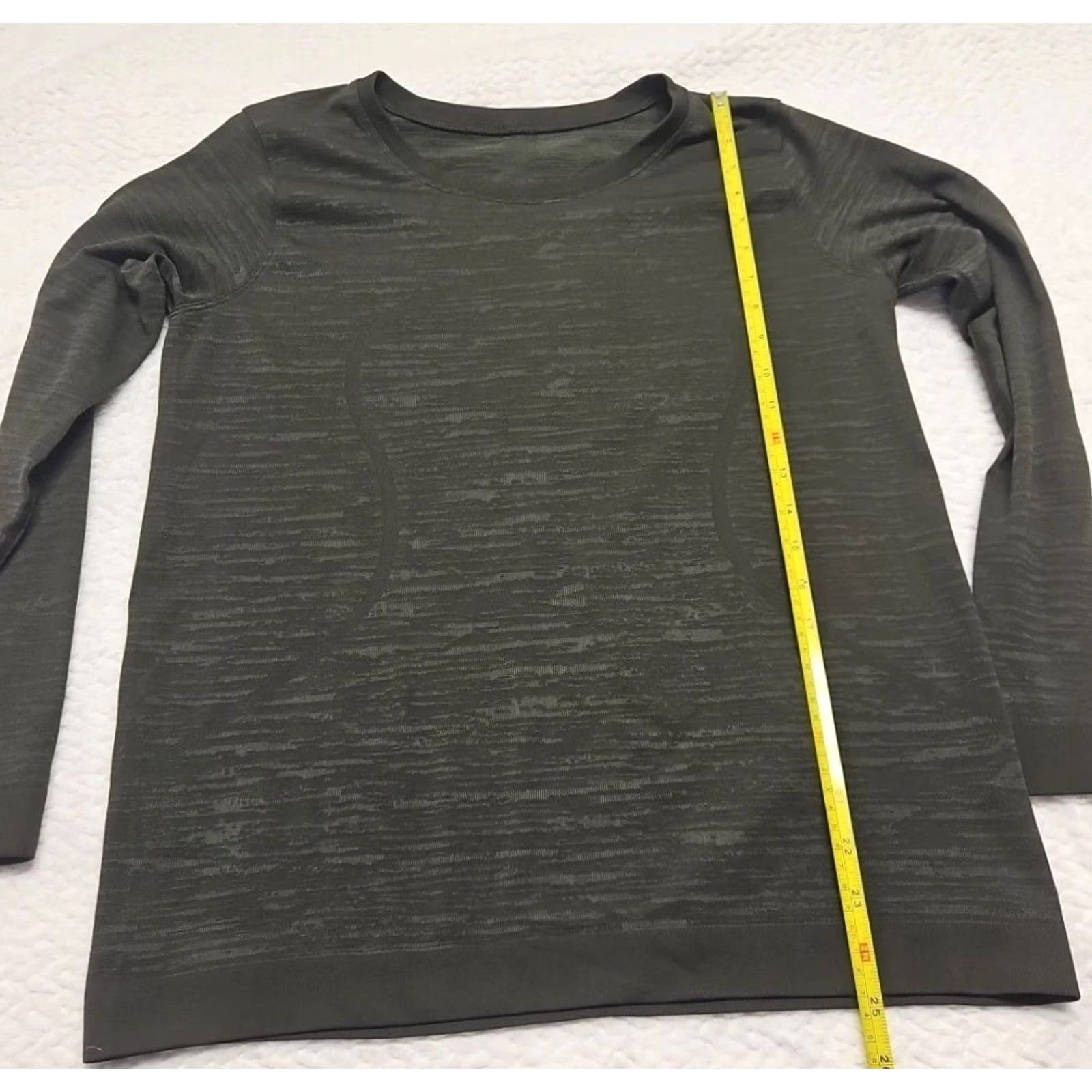 Lululemon Lululemon Swiftly Tech Womens 8 Green Crew Neck Long Sleeve Pullover T-Shirt Lightweight Moisture Wicking Slim Fit Knit Activewear Non-Named N/A Size M / US 6-8 / IT 42-44 - 3 Thumbnail