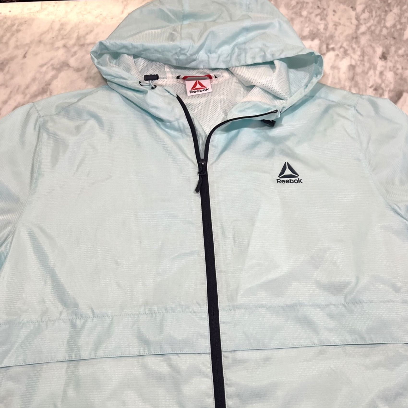 Reebok Reebok Windbreaker Full Zip 2XL Lightweight Jacket Men Blue Solid 90s Classic Logo Zipper Jogging Running Walking Light Windbreaker Size US XXL / EU 58 / 5 - 2 Thumbnail
