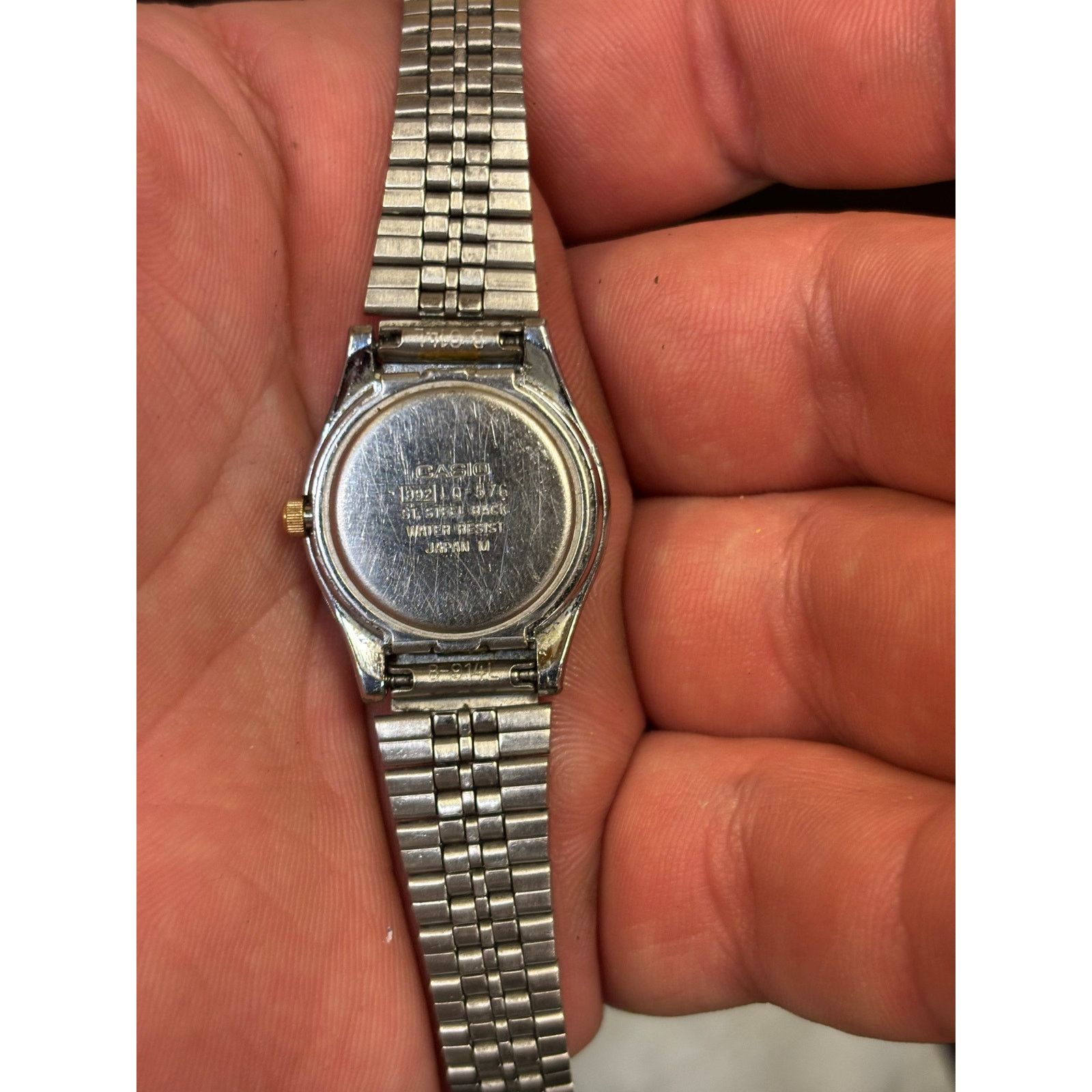 & Other Stories Casio 2-Tone Women’s Watch! New Battery! Size ONE SIZE - 7 Thumbnail