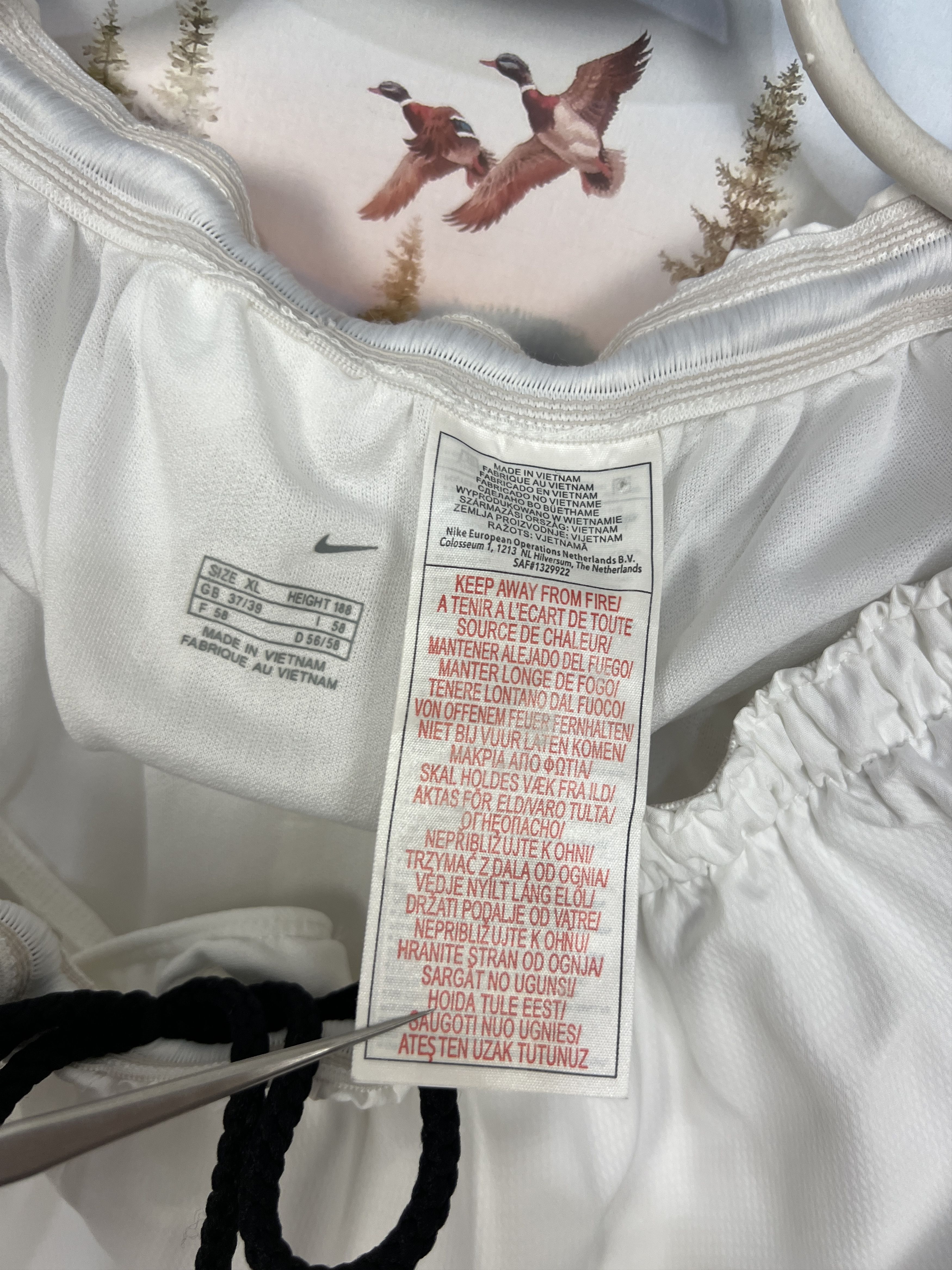 Nike Vintage Nike Holland Netherland Football Shorts Soccer XL Size US 36 / EU 52 - 9 Thumbnail