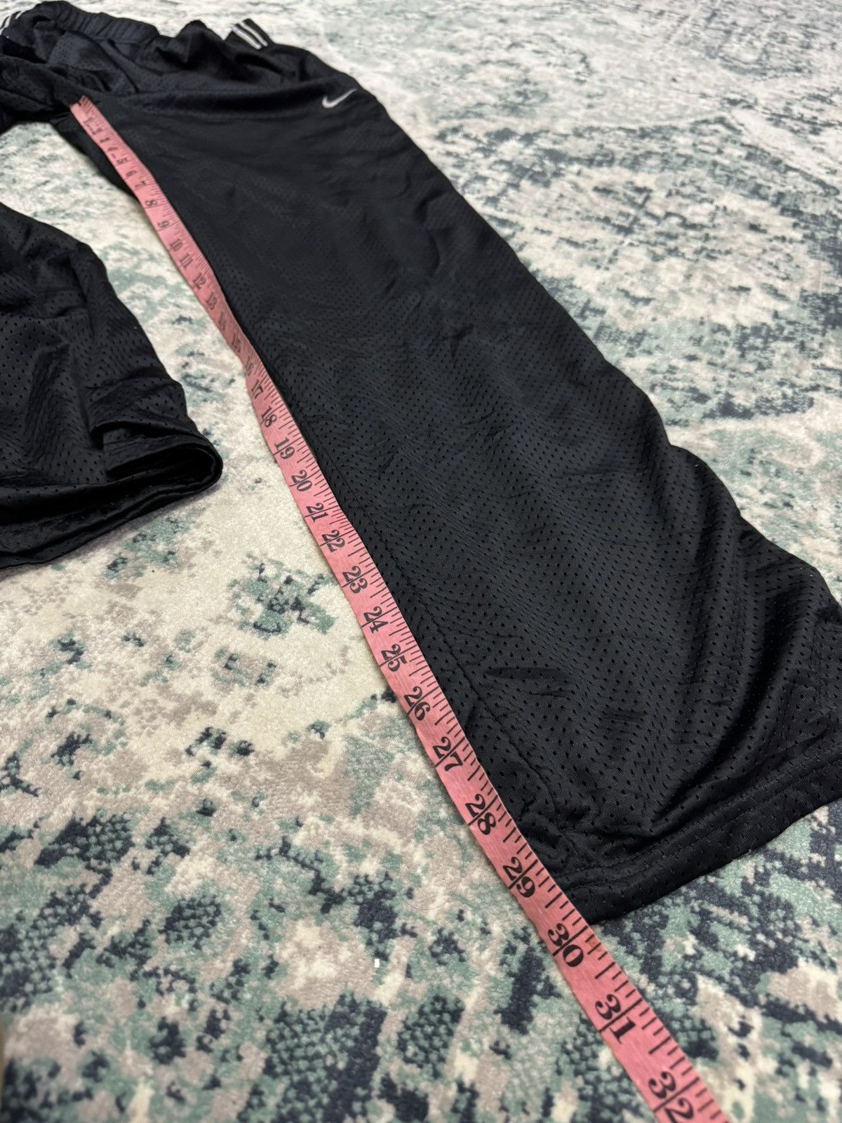 Nike NIKE DRI FIT PERFORATED EMBROIDERED LOGO TRACK PANTS Size US 32 / EU 48 - 9 Thumbnail