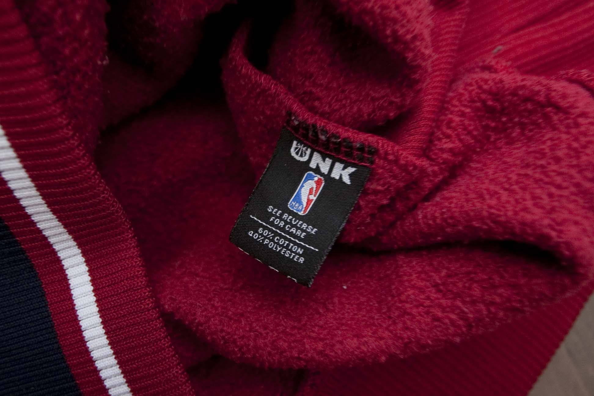NBA Cleveland Cavaliers UNK Hoodie NBA Size S Red Size US S / EU 44-46 / 1 - 4 Thumbnail