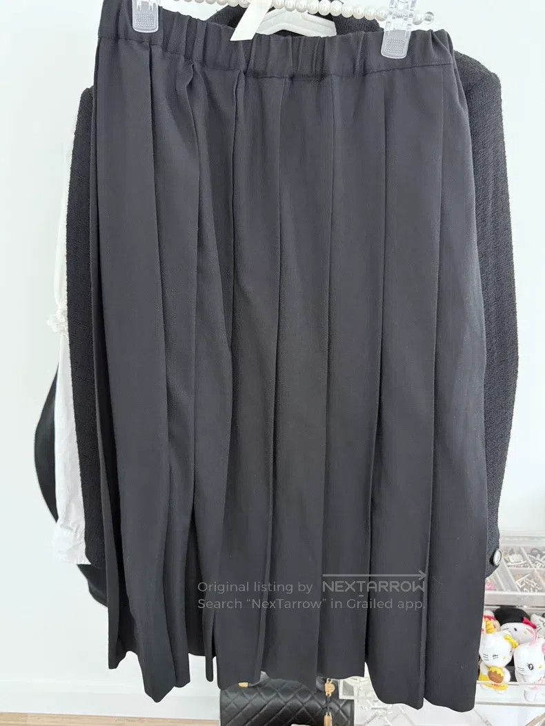 Comme des Garcons Comme Des Garcons size XS Classic pleated skirt, Size XS Size 23" - 1 Thumbnail