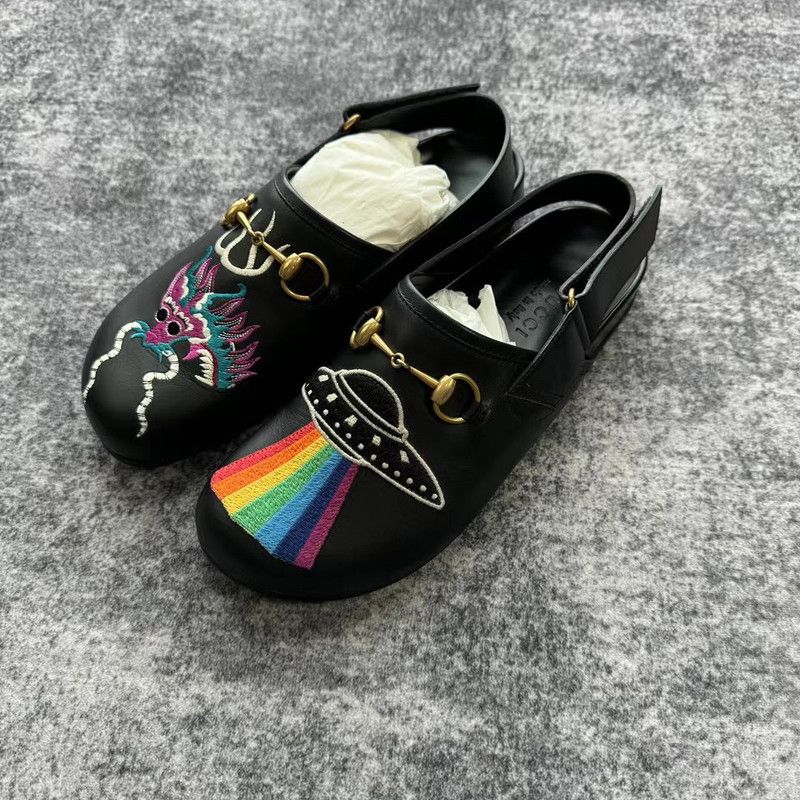 Gucci Black Leather Embroidered Casual Slip-On Shoes 0079
