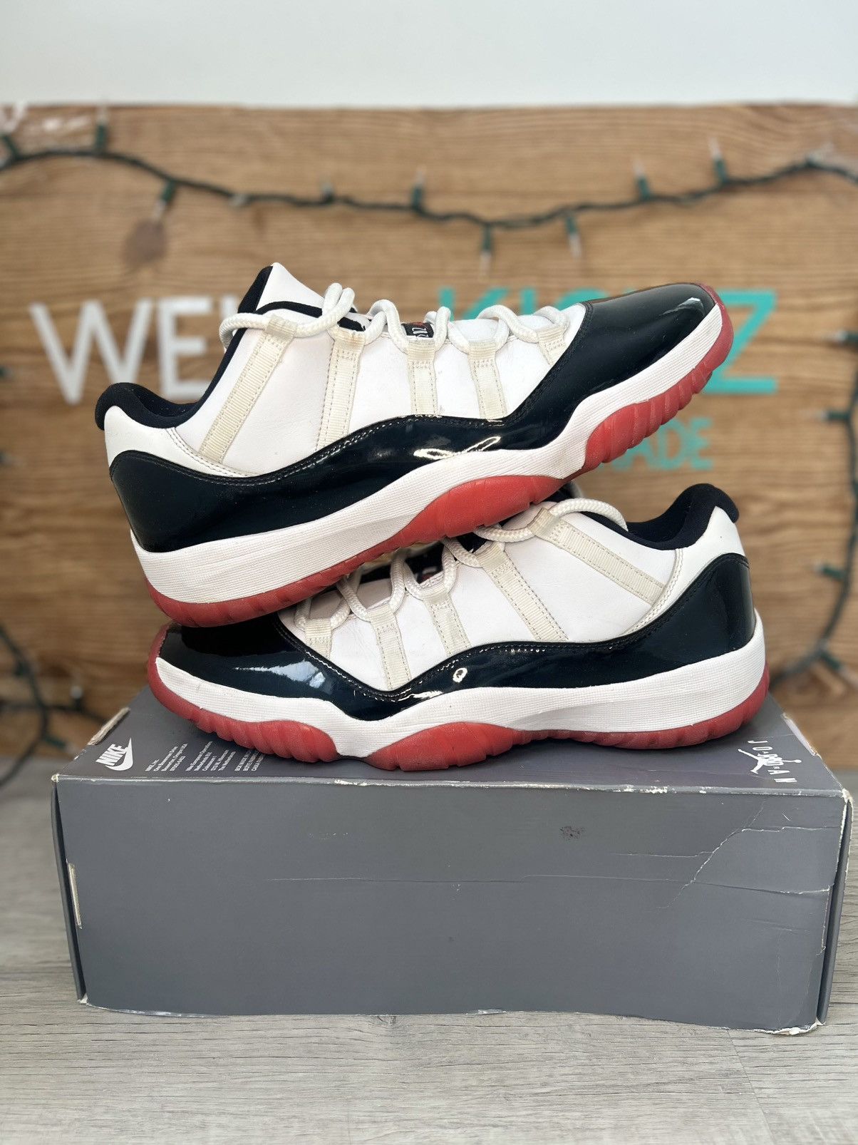 Jordan Brand Jordan 11 low concord bred Size US 12 / EU 45 - 2 Thumbnail