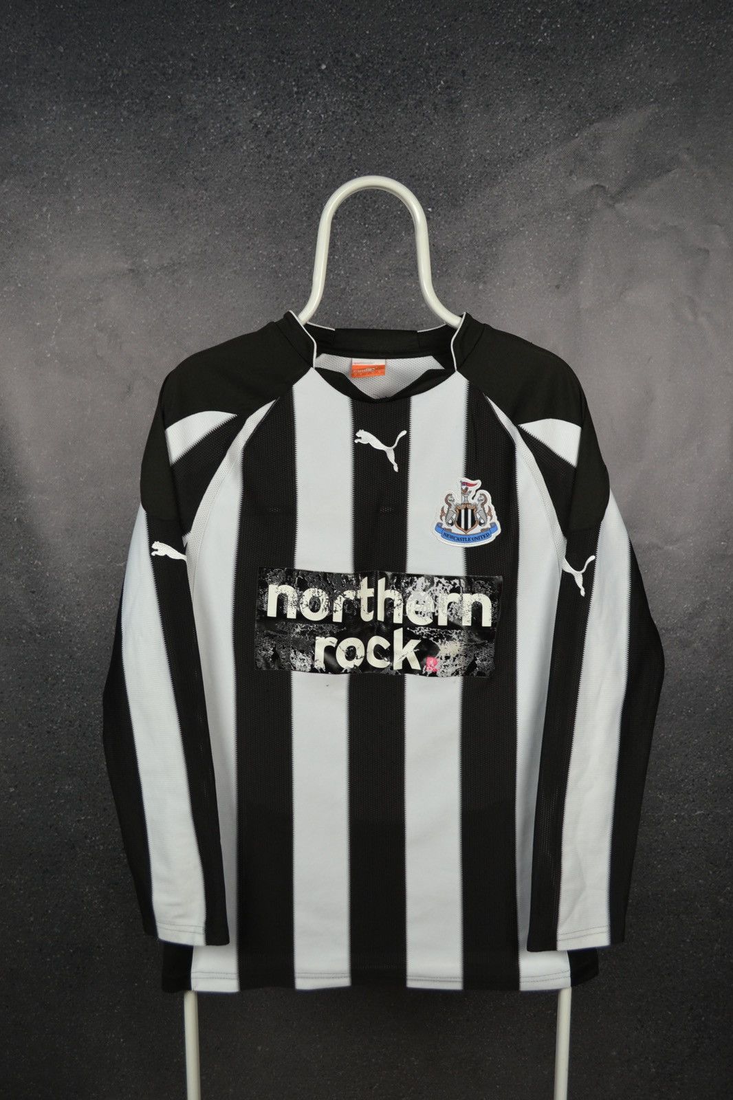 Puma × Vintage Newcastle United Home Football Shirt Puma Soccer Jersey Size US S / EU 44-46 / 1 - 1 Thumbnail