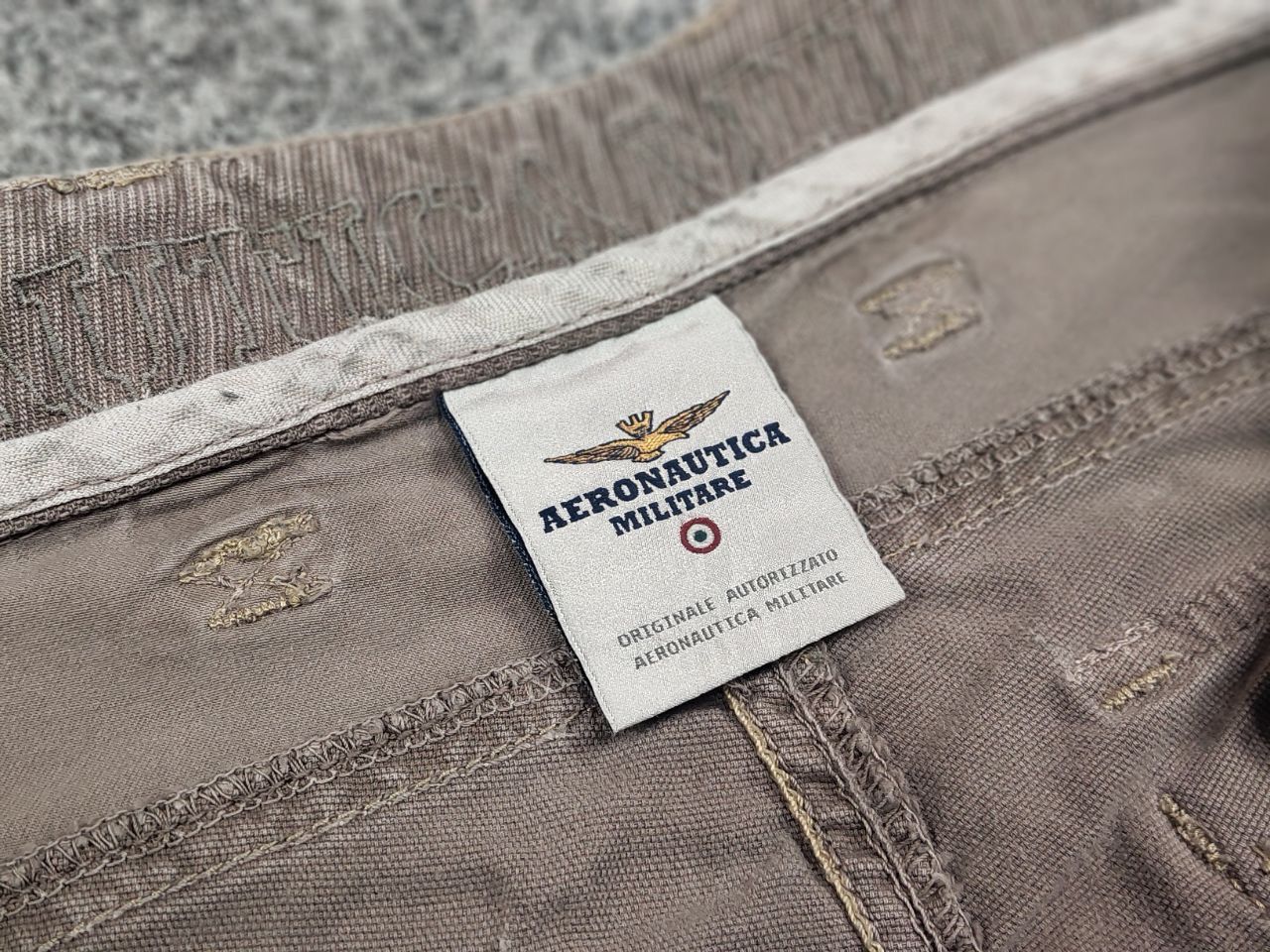 Aeronautica Militare Aeronautica Militare Vintage logo Cargo Zip Beige Pants Size US 30 / EU 46 - 18 Thumbnail