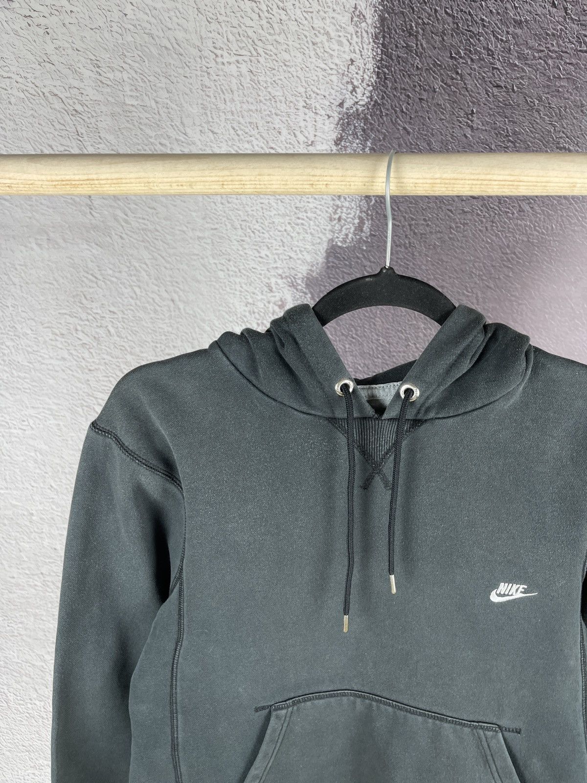 Nike × Vintage Nike vintage y2k black faded hoodie swoosh Size US M / EU 48-50 / 2 - 3 Thumbnail
