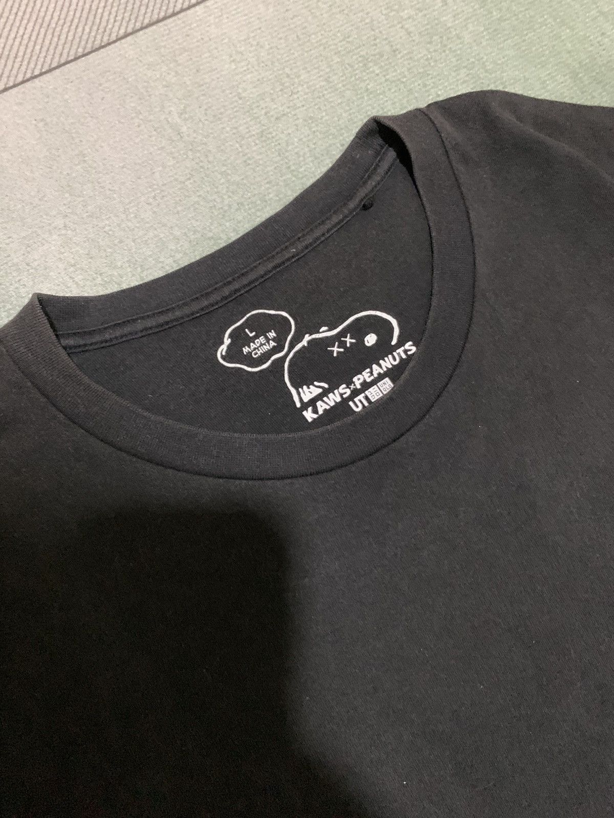 Kaws Vintage Kaws x Peanuts X Uniqlo Single Pocket T-Shirt Size US L / EU 52-54 / 3 - 7 Thumbnail