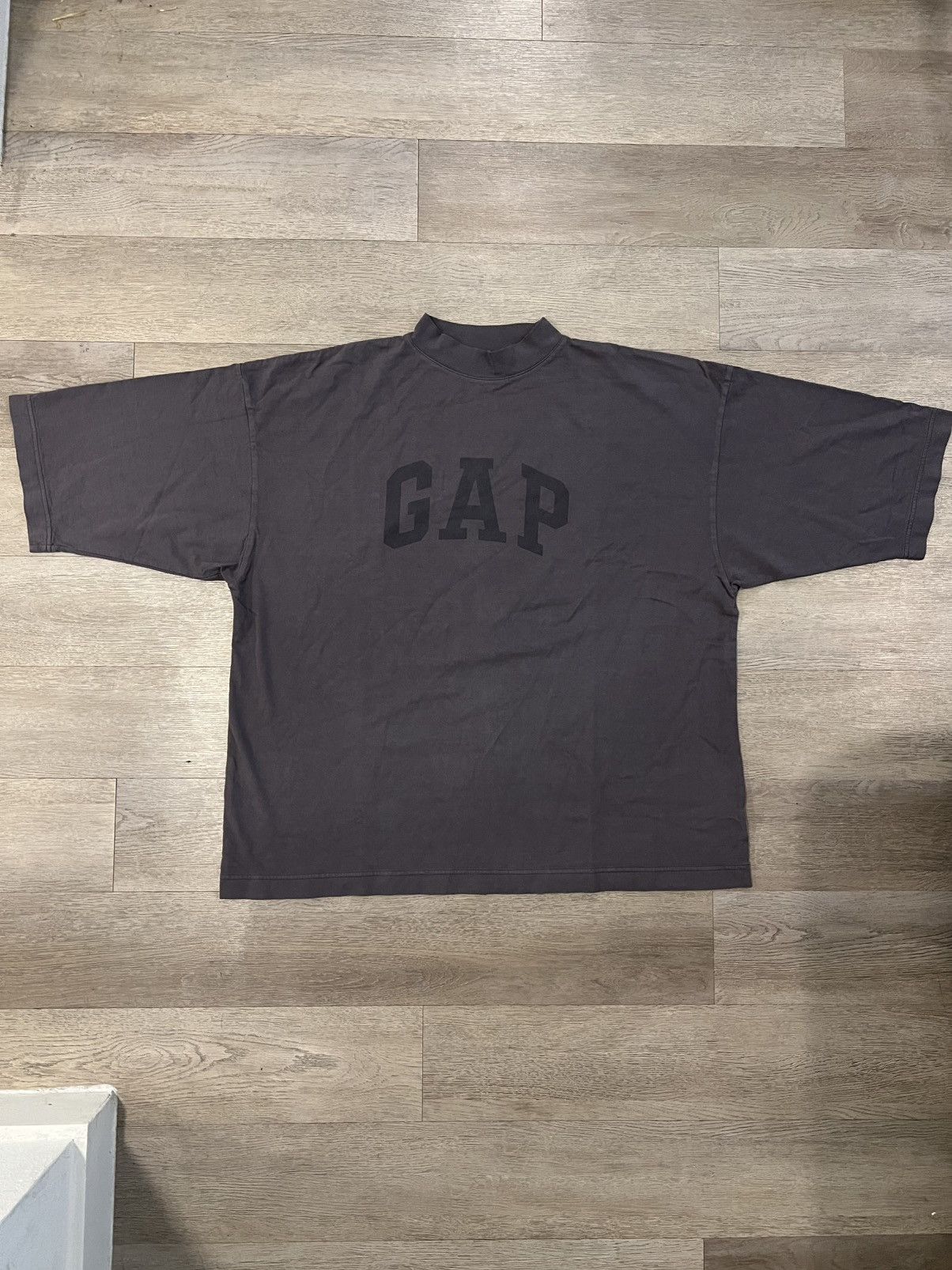 Balenciaga × Yeezy Yeezy Gap Engineered by Balenciaga Dove 3/4 Sleeve T-shirt Size US S / EU 44-46 / 1 - 1 Thumbnail