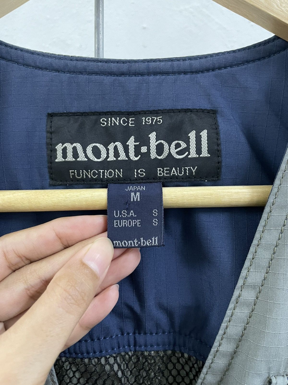 Japanese Brand × Montbell Rare And Beautiful Montbell Multi Pocket Field Vest Jacket Size US S / EU 44-46 / 1 - 5 Thumbnail