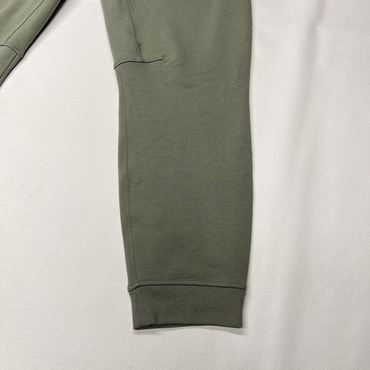 Lululemon LuluLemon City Sweat Jogger Sage Athleisure Sweatpants Gym Size US 36 / EU 52 - 2 Thumbnail