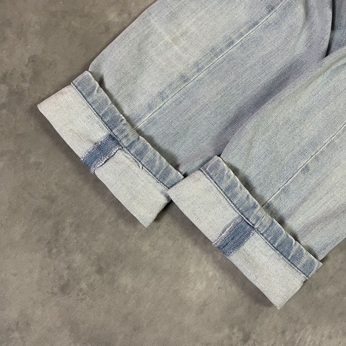 A.P.C. 2000s A.P.C. Petit New Standard Light Wash Jeans Button Fly Size US 29 - 9 Thumbnail