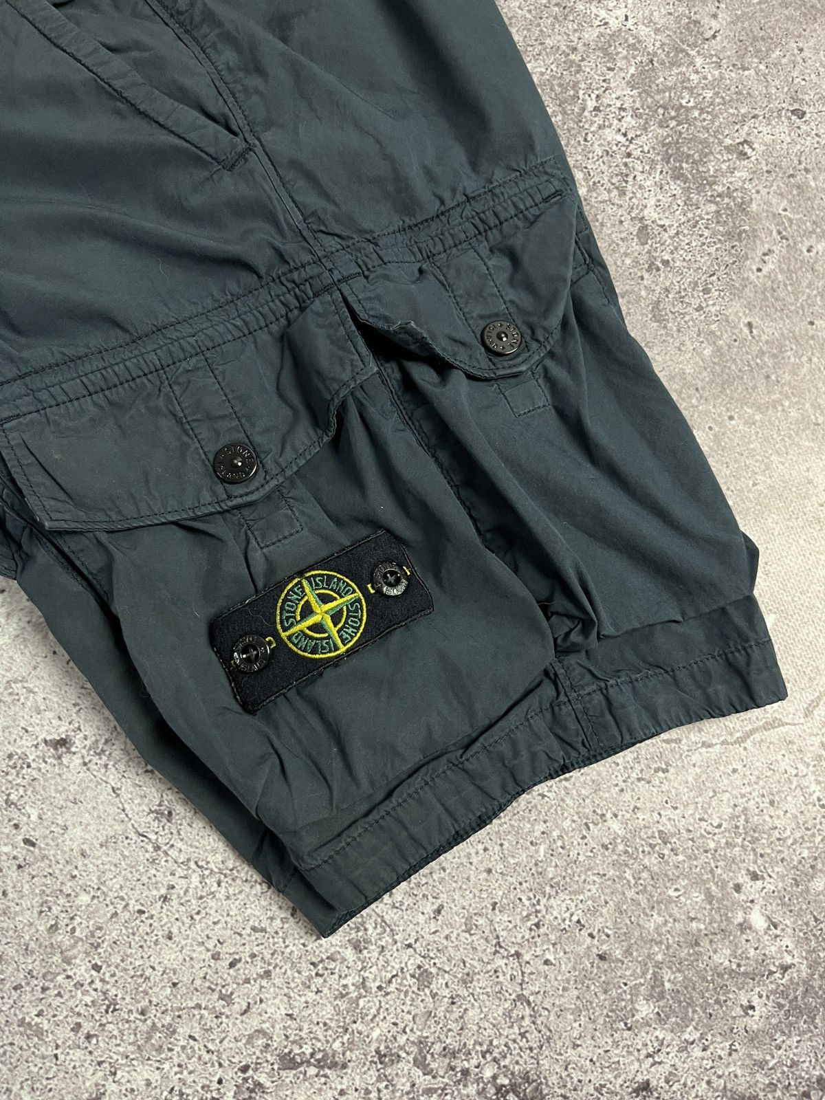 Stone Island Stone Island Junior A10 Garment Dyed Bermuda Cargo Shorts Size US 26 / EU 42 - 5 Thumbnail