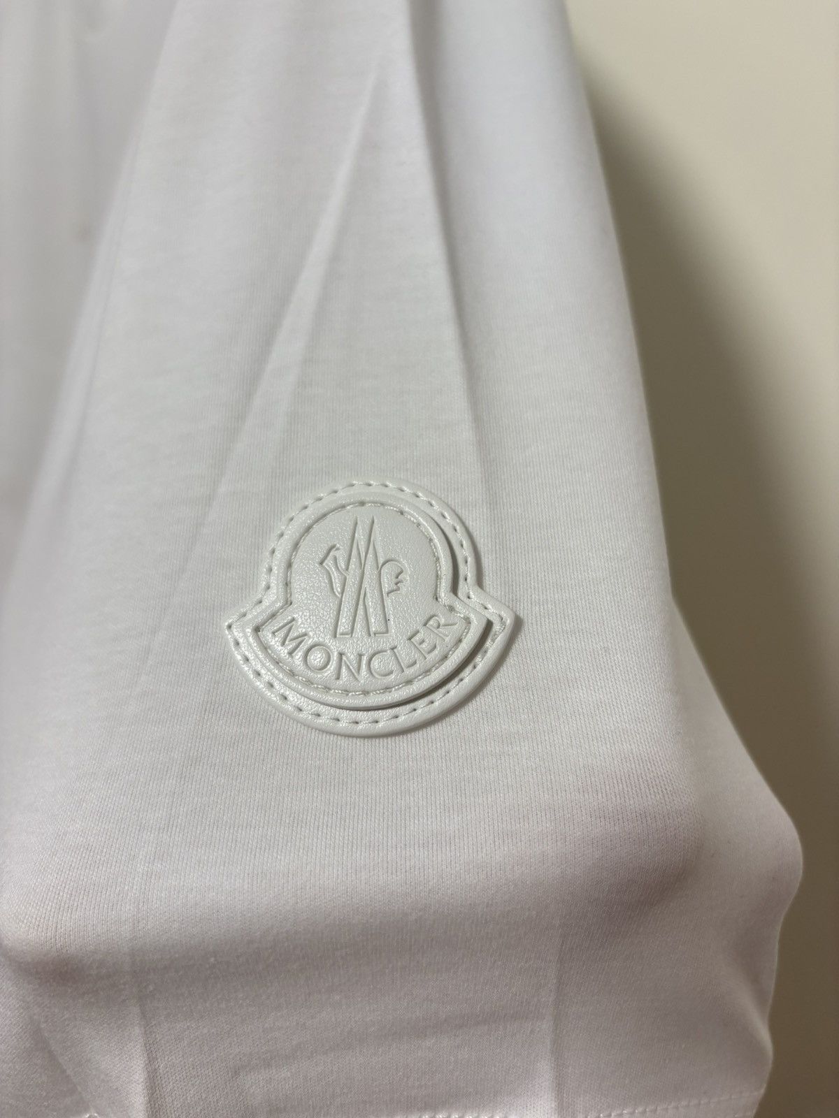 Moncler Moncler Short Sleeve T-Shirt Size US L / EU 52-54 / 3 - 4 Thumbnail