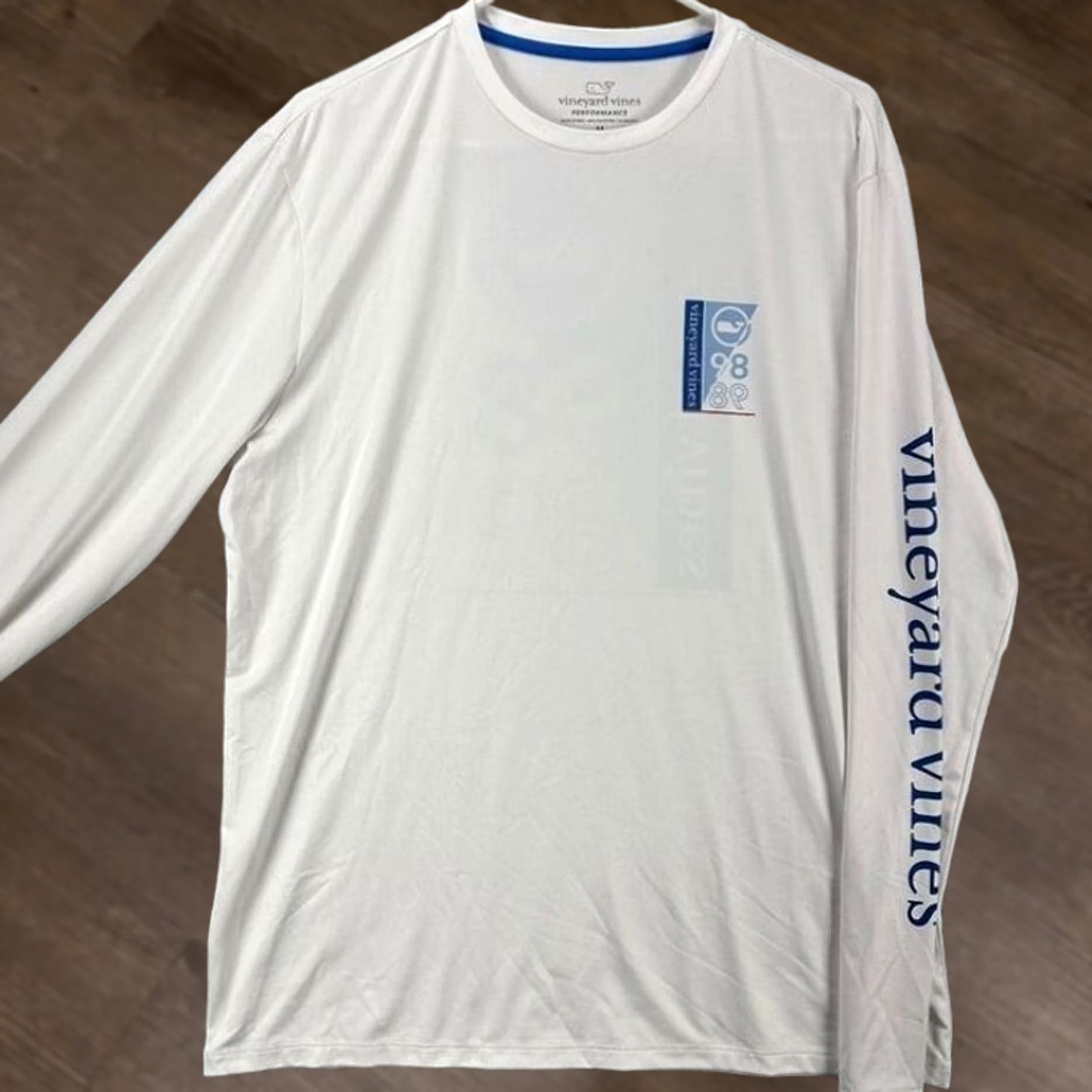 Vineyard Vines Vineyard Vines Shirt Mens Medium White Graphic VV 98 Sailing Performance Size US M / EU 48-50 / 2 - 1 Thumbnail