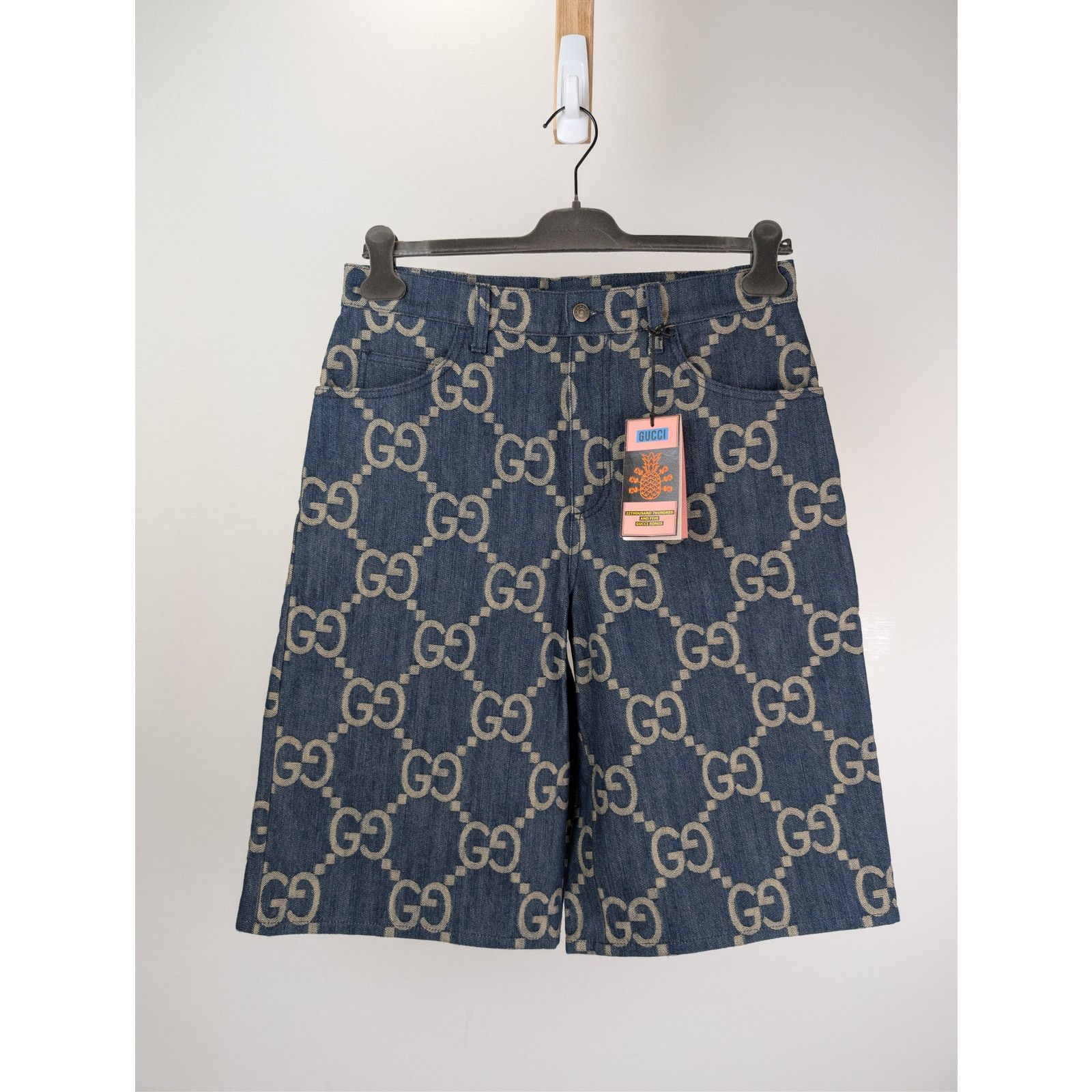 Gucci o1rshd1 Q:2 / GG Logo Pineapple Logo Shorts in Blue Size US 32 / EU 48 - 9 Thumbnail