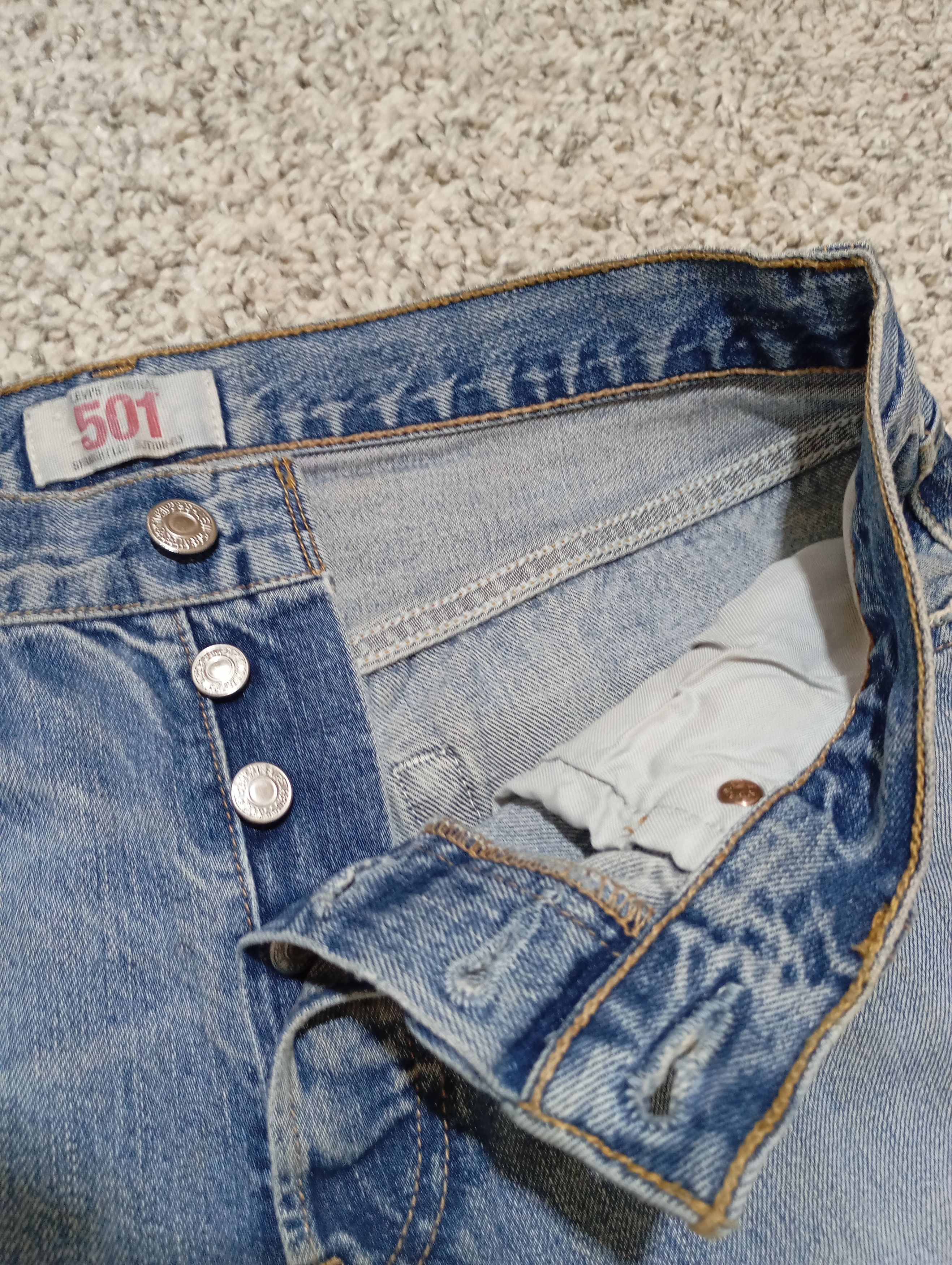 Levi's Vintage Levis 501 Bleu Wash Distressed Jeans Size US 32 / EU 48 - 13 Thumbnail