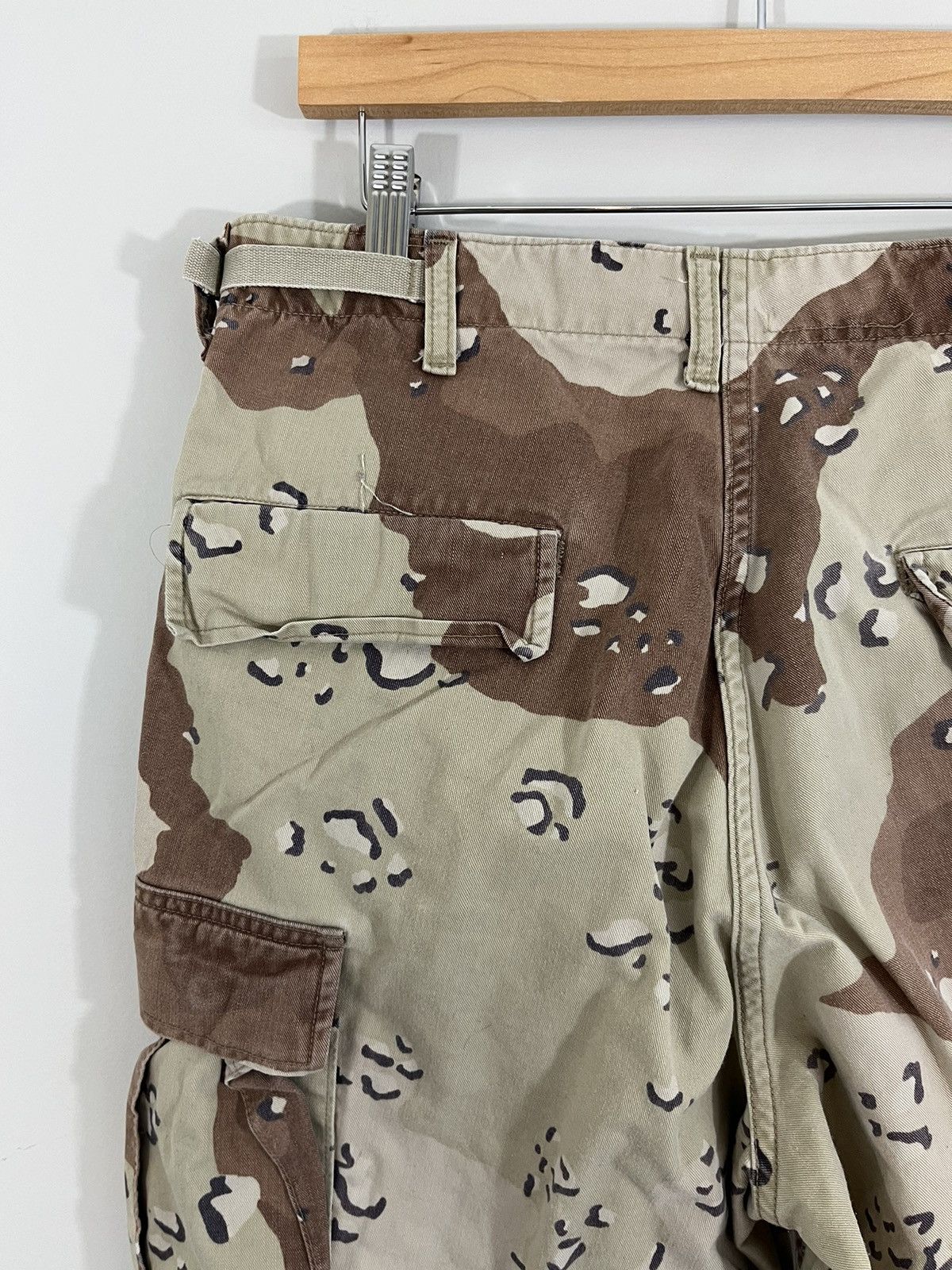 Vintage Thrashed Cut Off Raw Hem Desert Camo Cargo Military Pants Size US 36 / EU 52 - 15 Thumbnail