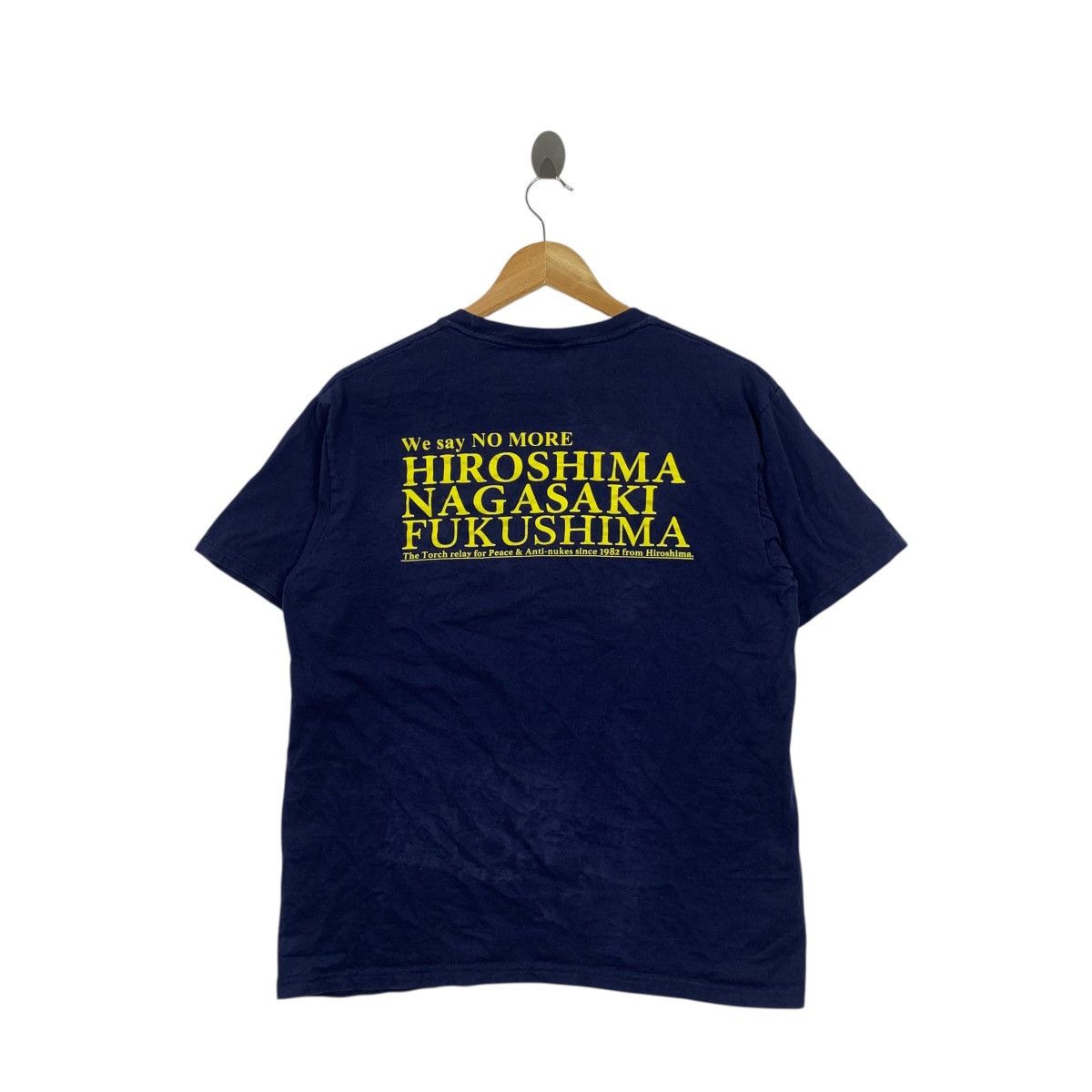 Vintage TORCH RELAY ANTI NUKES Hiroshima Nagasaki Peace Tee Shirt Size L / US 10 / IT 46 - 5 Thumbnail