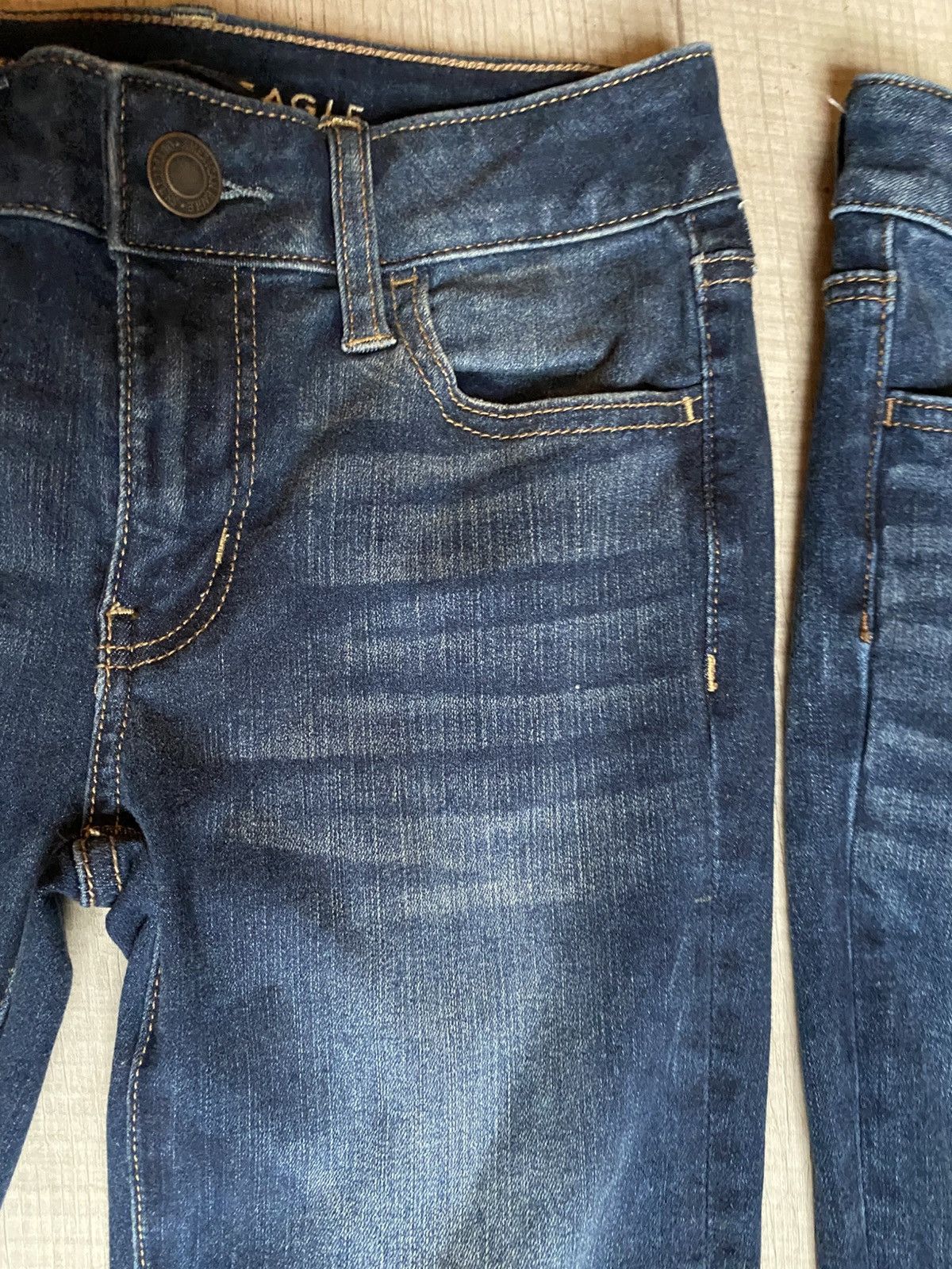 American Eagle Outfitters American Eagle Outfitters Women's Distressed Denim Jeans Size 24" / US 00 / IT 34 - 2 Thumbnail
