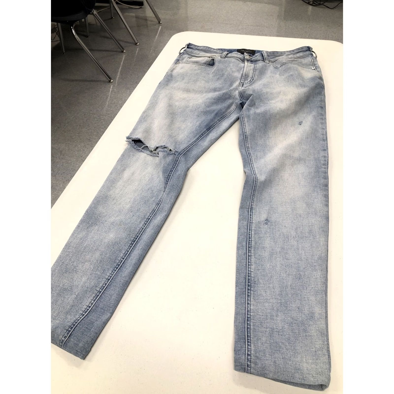 Pacsun Pacsun Jeans Mens 32x29 Skinny Light Wash Distressed Active Stretch Denim Slim Jeans Mens Size US 32 / EU 48 - 4 Thumbnail
