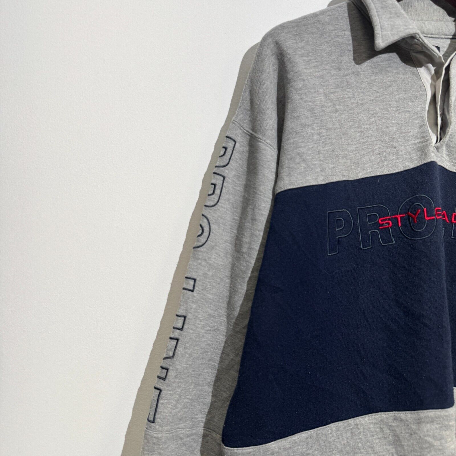 Vintage Vintage Unisex Gray Navy Blue Cotton Sweatshirt Size L Size US L / EU 52-54 / 3 - 5 Thumbnail