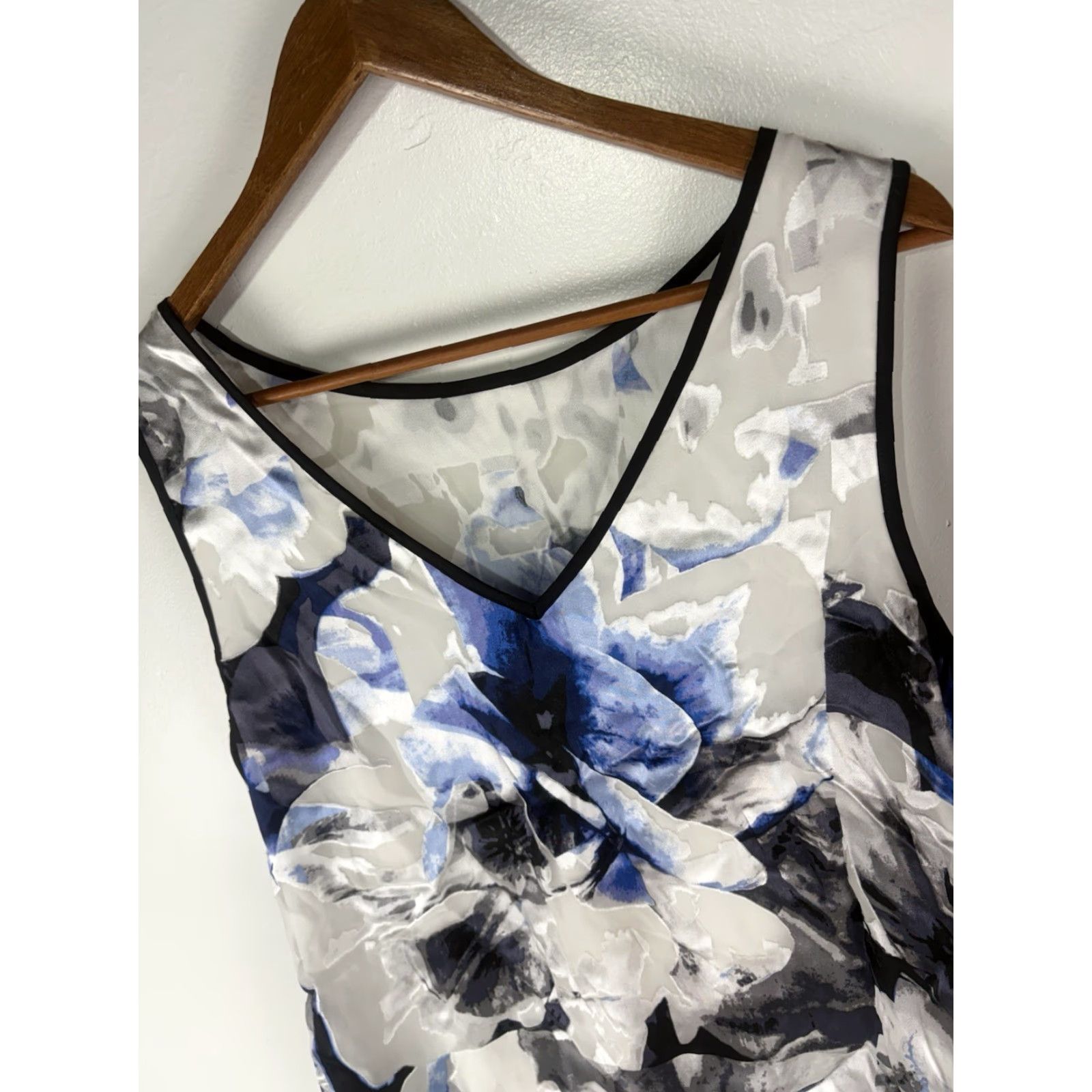 White House Black Market White House Black Market Multi Silk Blend Sheer Lined Dress Top Womens Size M Size M / US 6-8 / IT 42-44 - 6 Thumbnail