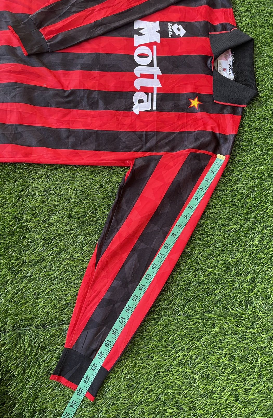 Lotto Sport Vintage’93-94🔥AC MILAN🔥LOTTO HOME FOOTBALL CLUB JERSEY L/S Size US L / EU 52-54 / 3 - 15 Thumbnail
