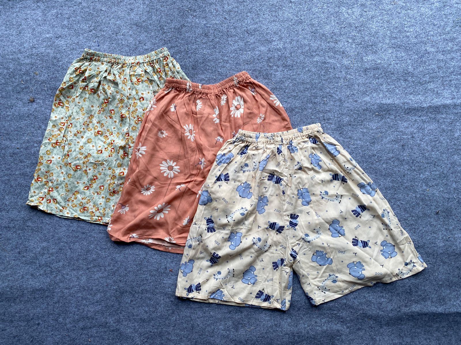 Other CHEAP RAYON DRESSED PANTS - PACKAGE OF 5 RANDOM MOTIFS Size 24" / US 00 / IT 34 - 7 Thumbnail