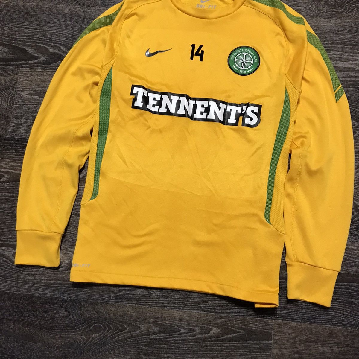 Nike Celtic Nike soccer jersey football club longsleeve M Size US M / EU 48-50 / 2 - 3 Thumbnail
