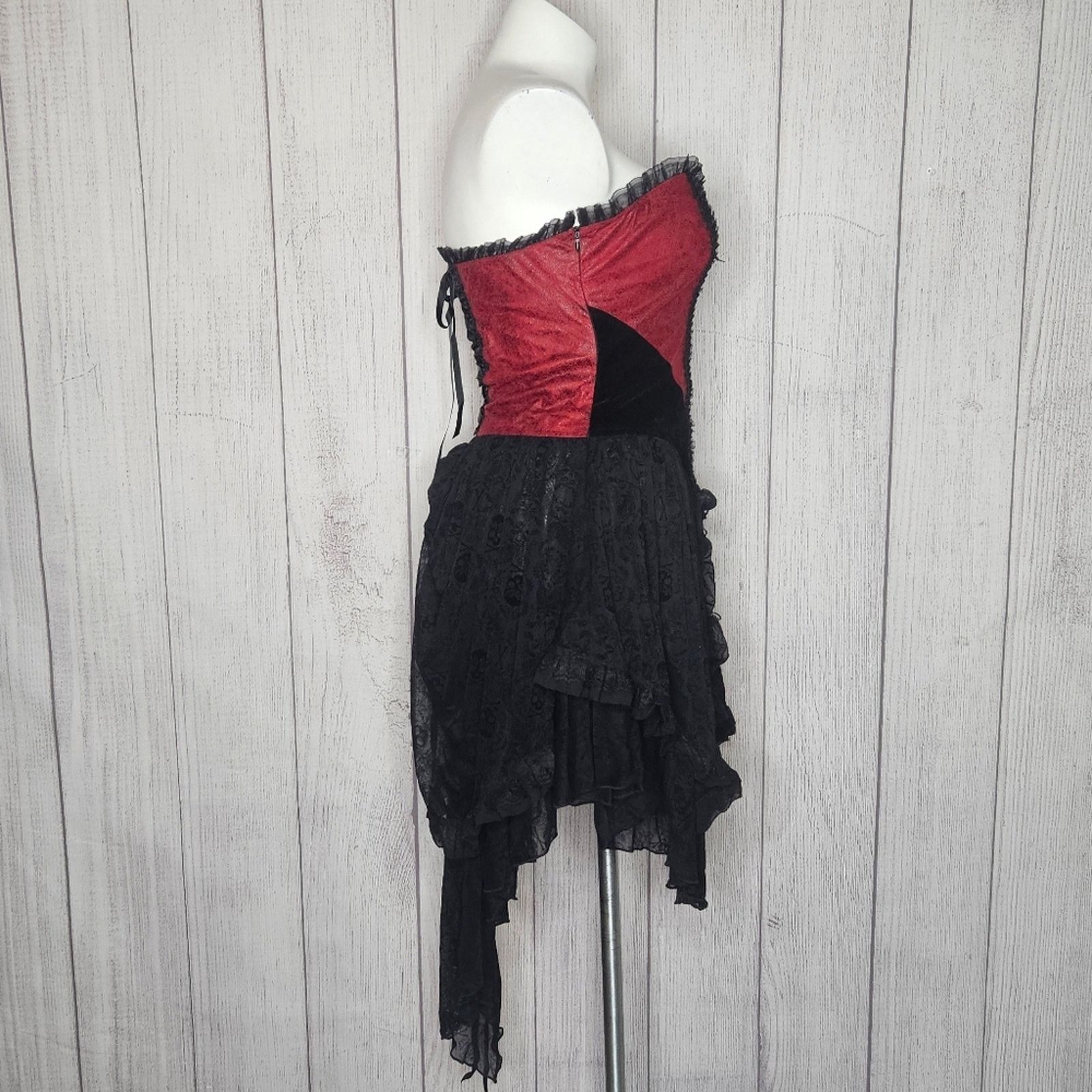 Vintage Devil Fashion Steampunk Corset Top w Lace Skirt & Bustle Size M / US 6-8 / IT 42-44 - 5 Thumbnail
