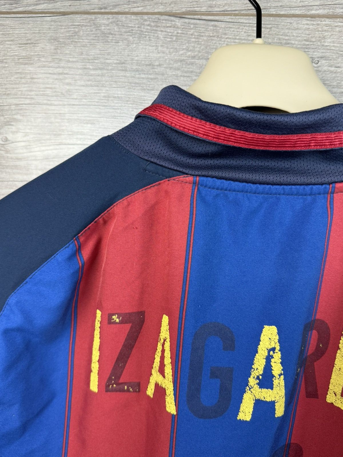Nike Barcelona FC Nike 2003/04 Izagaren 7 Vintage Football Shirt Size US S / EU 44-46 / 1 - 21 Thumbnail