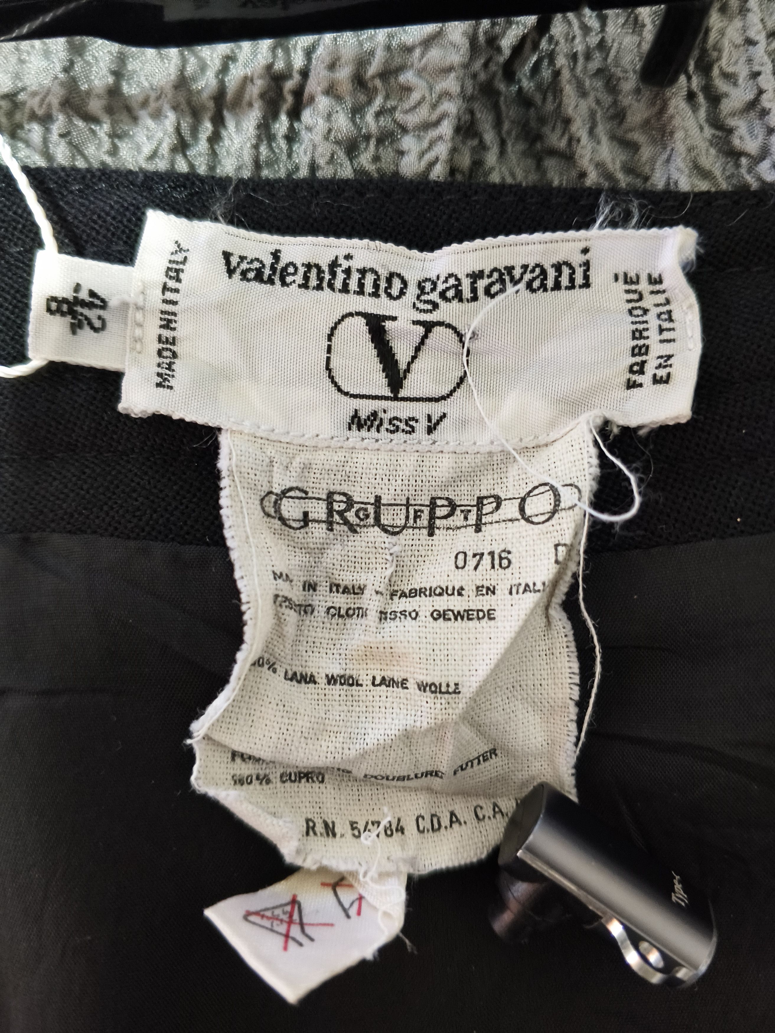 Valentino 💥90s Valentino Garavani Miss V Black Wool Midi Skirt Size 28" / US 6 / IT 42 - 9 Thumbnail