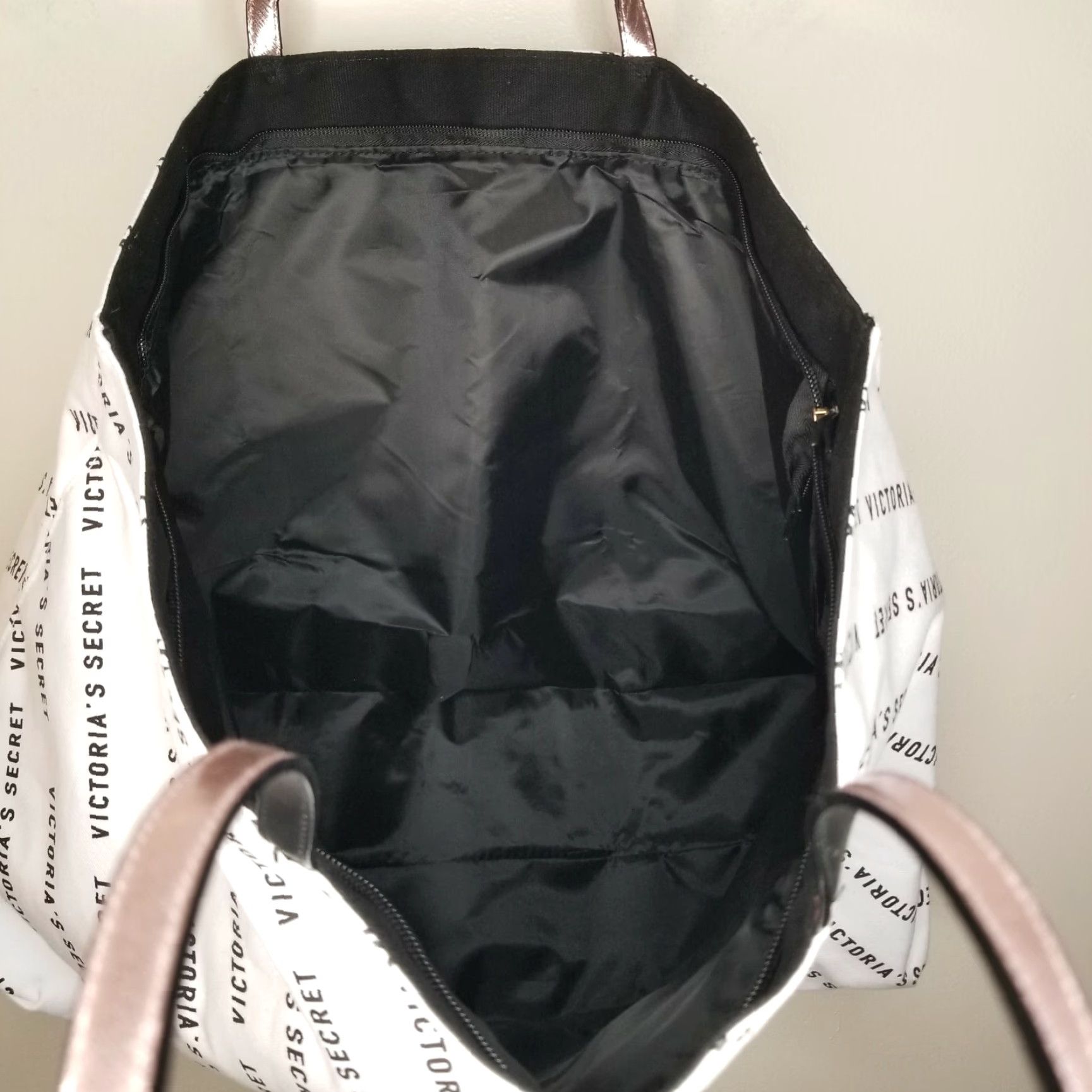 Victoria's Secret VICTORIA'S SECRET Tote Bag White Canvas Large Shoulder Strap Zip Closure Women Handbag Size ONE SIZE - 2 Thumbnail