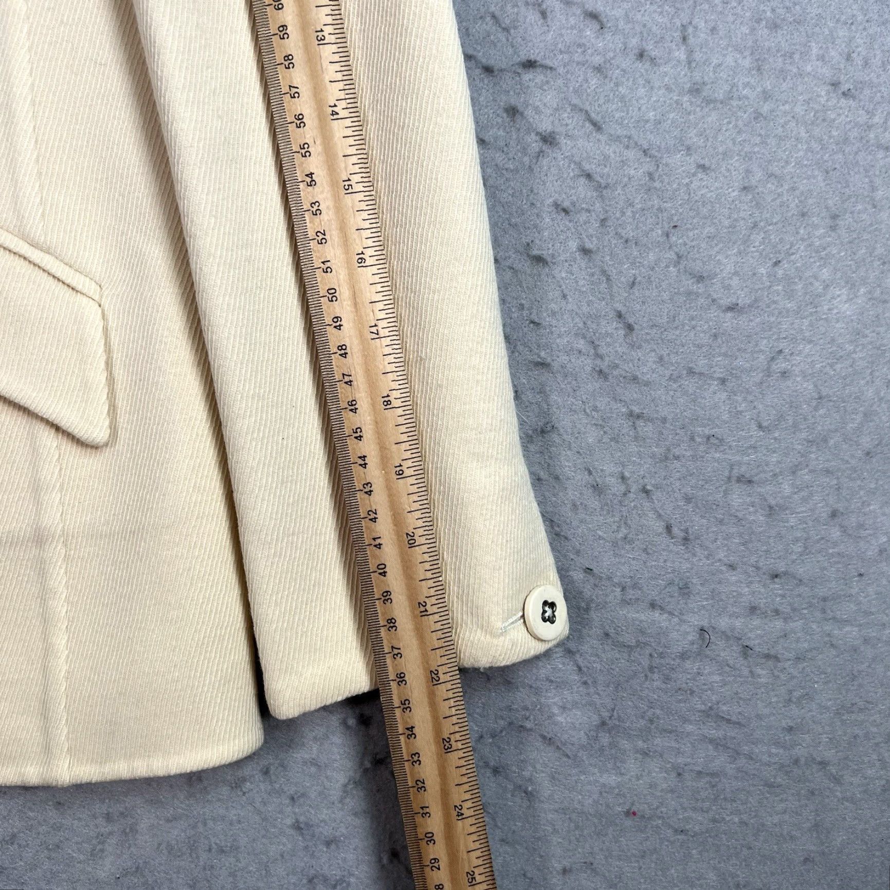 Oscar De La Renta Oscar de la Renta Jacket Womens 8 Wool Ivory Button UK Italy Made in Italy Vintage No Size M / US 6-8 / IT 42-44 - 5 Thumbnail
