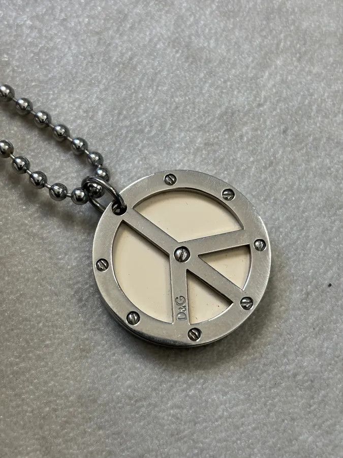 Dolce & Gabbana 2000s Dolce & Gabbana Silver Metal Peace Sign Necklace Size ONE SIZE - 6 Thumbnail
