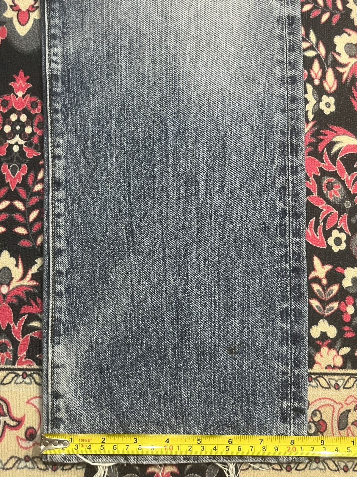 Uniqlo Vintage Uniqlo Blue Washed Distress Frayed Leg Straight Jean Size US 32 / EU 48 - 13 Thumbnail