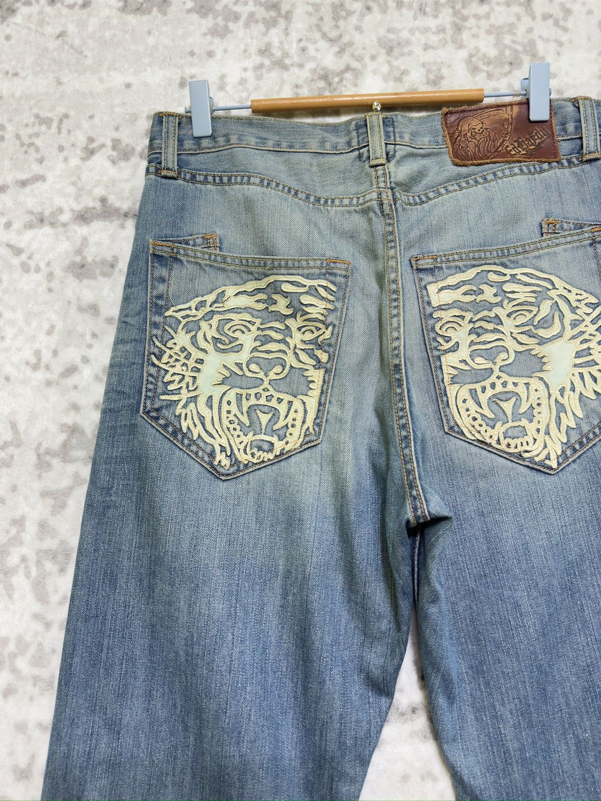 Ed Hardy Vintage Ed Hardy Claw Mark Distress Patch Back Pocket Denim Size US 32 / EU 48 - 9 Thumbnail
