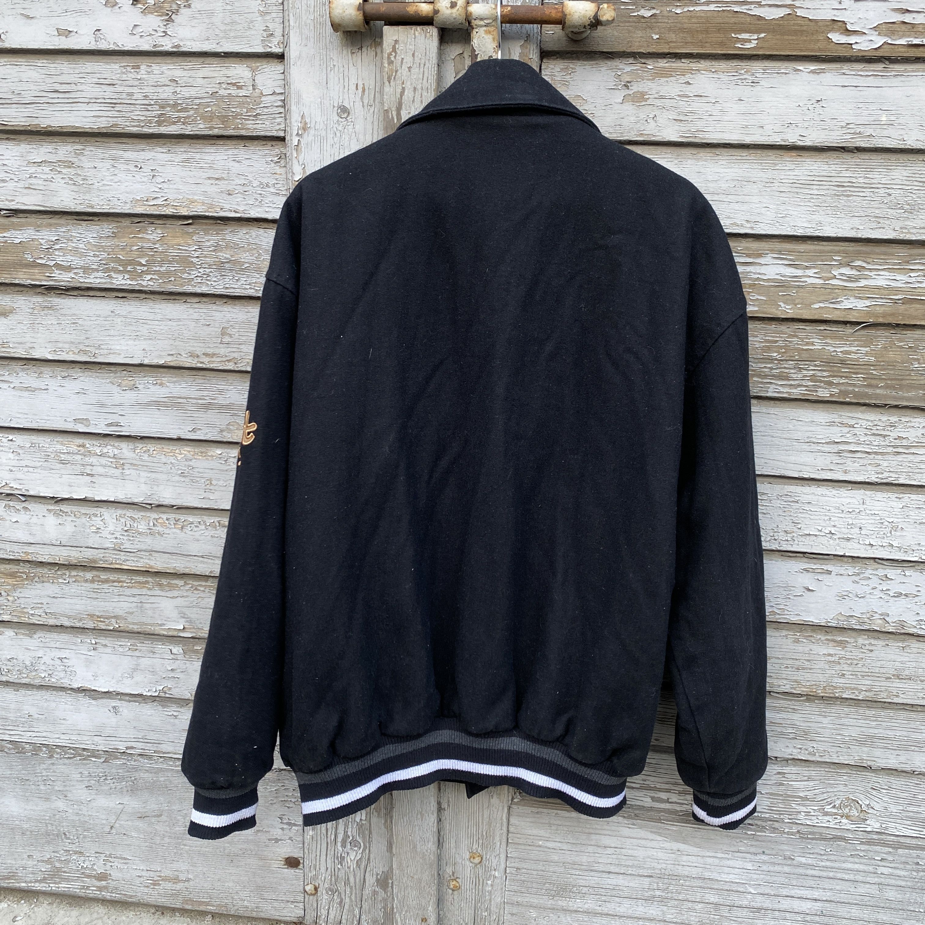 Vintage × Warner Bros Lot29 looney tunes vtg black varsity jacket - XL Size US XL / EU 56 / 4 - 7 Thumbnail