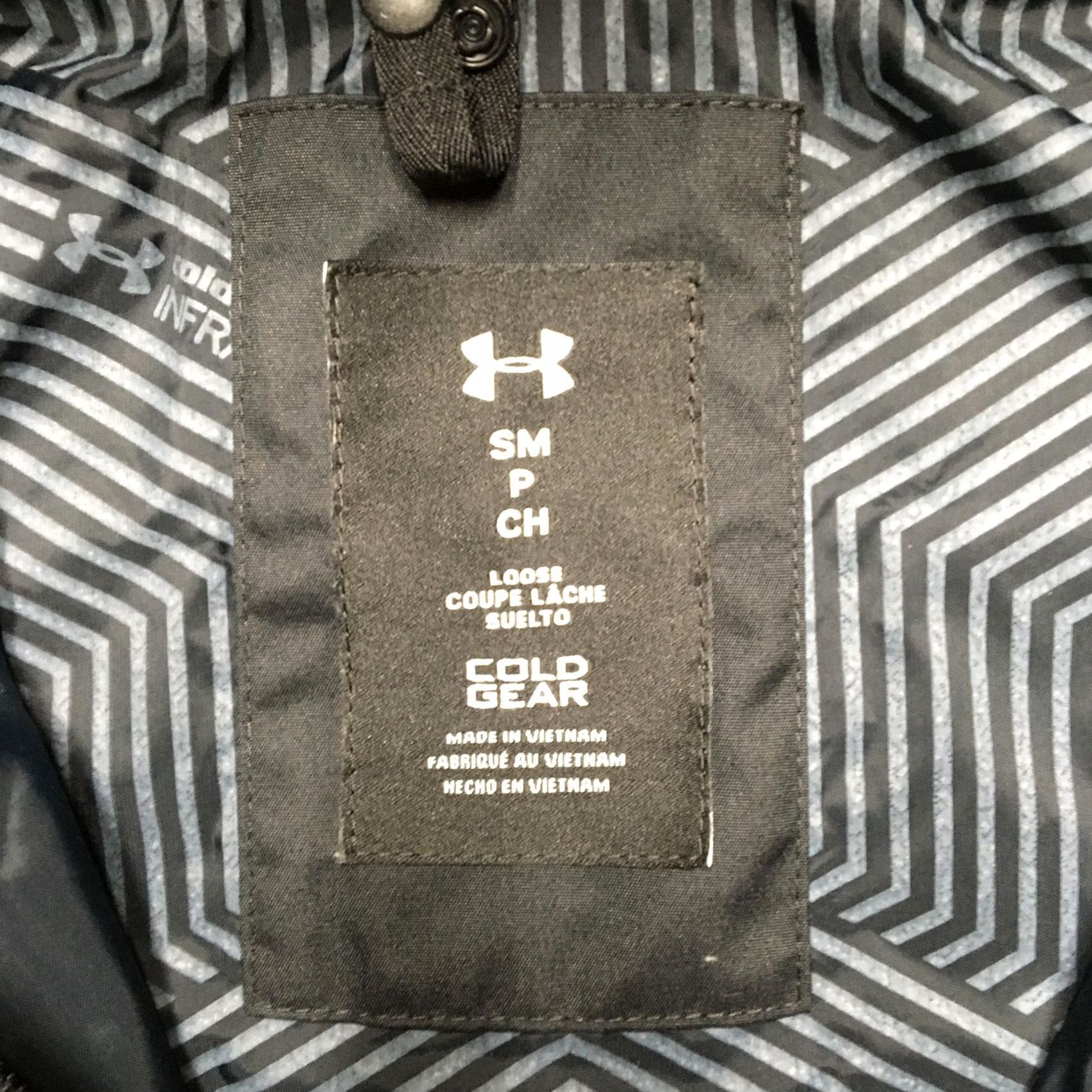 Under Armour Under Armour Womens ColdGear Infrared Hooded Rain Jacket S Black Storm 1342816 Size S / US 4 / IT 40 - 6 Thumbnail